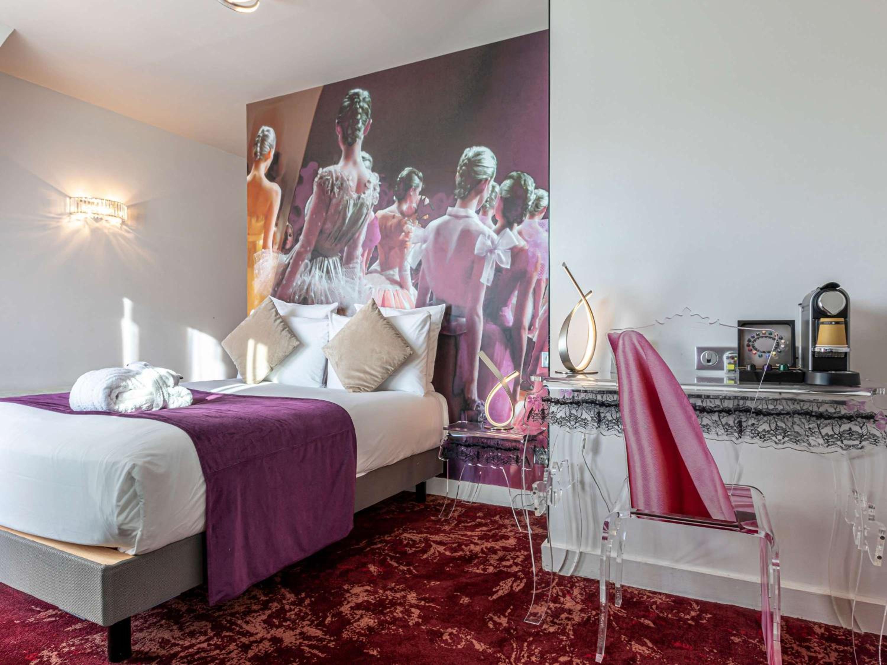 Privilege Room with One Double Bed thumbnail 6
