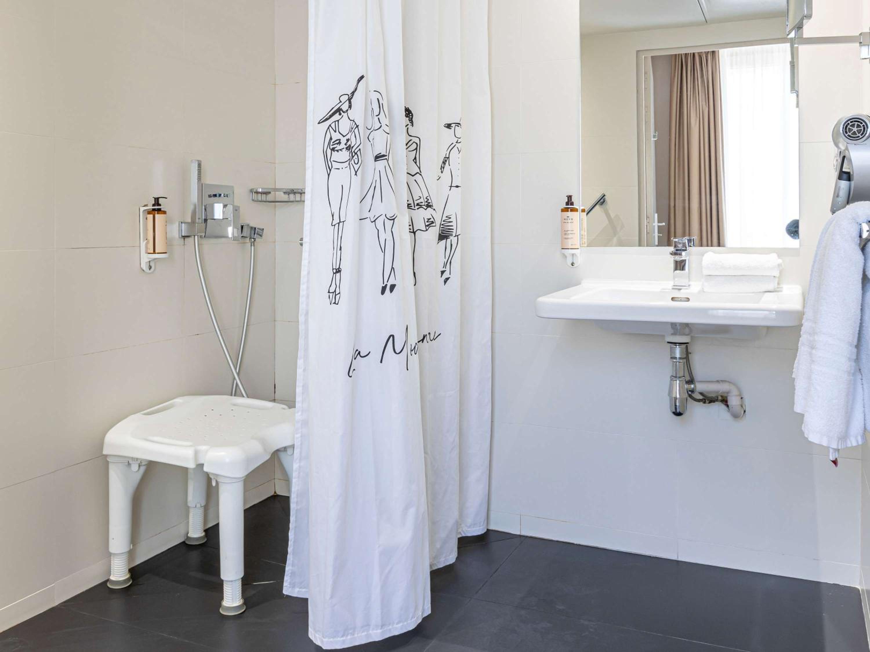 Accessible Classic Room with One Double Bed