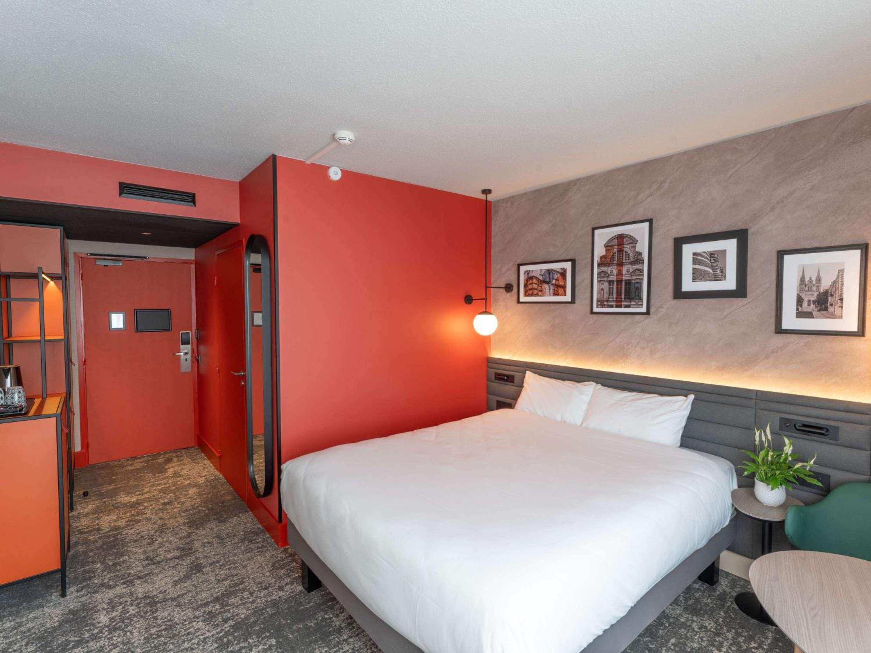 Executive King Room - Photo 8