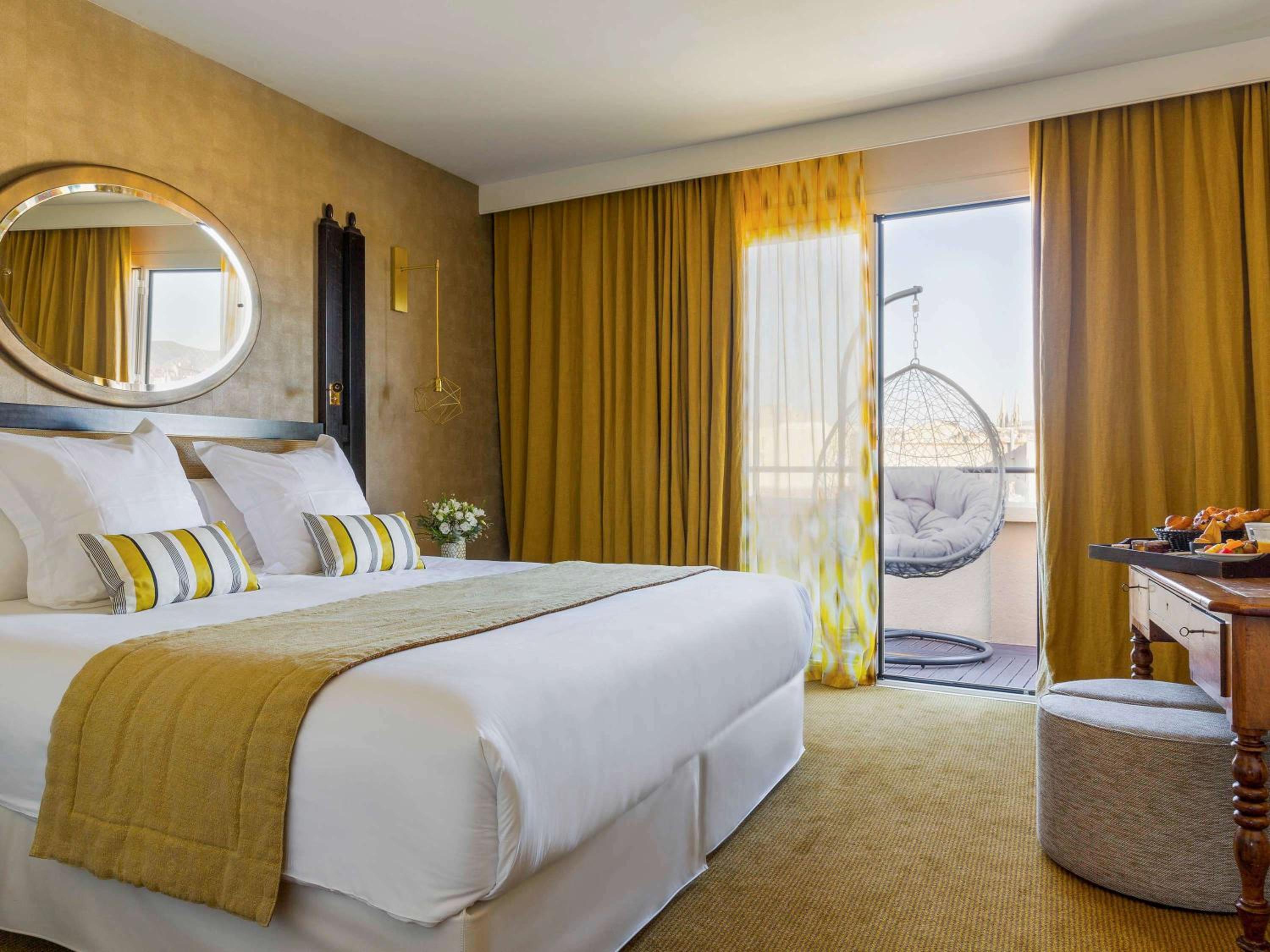 Terrace Suite with King Bed and Panoramic View - Photo 7
