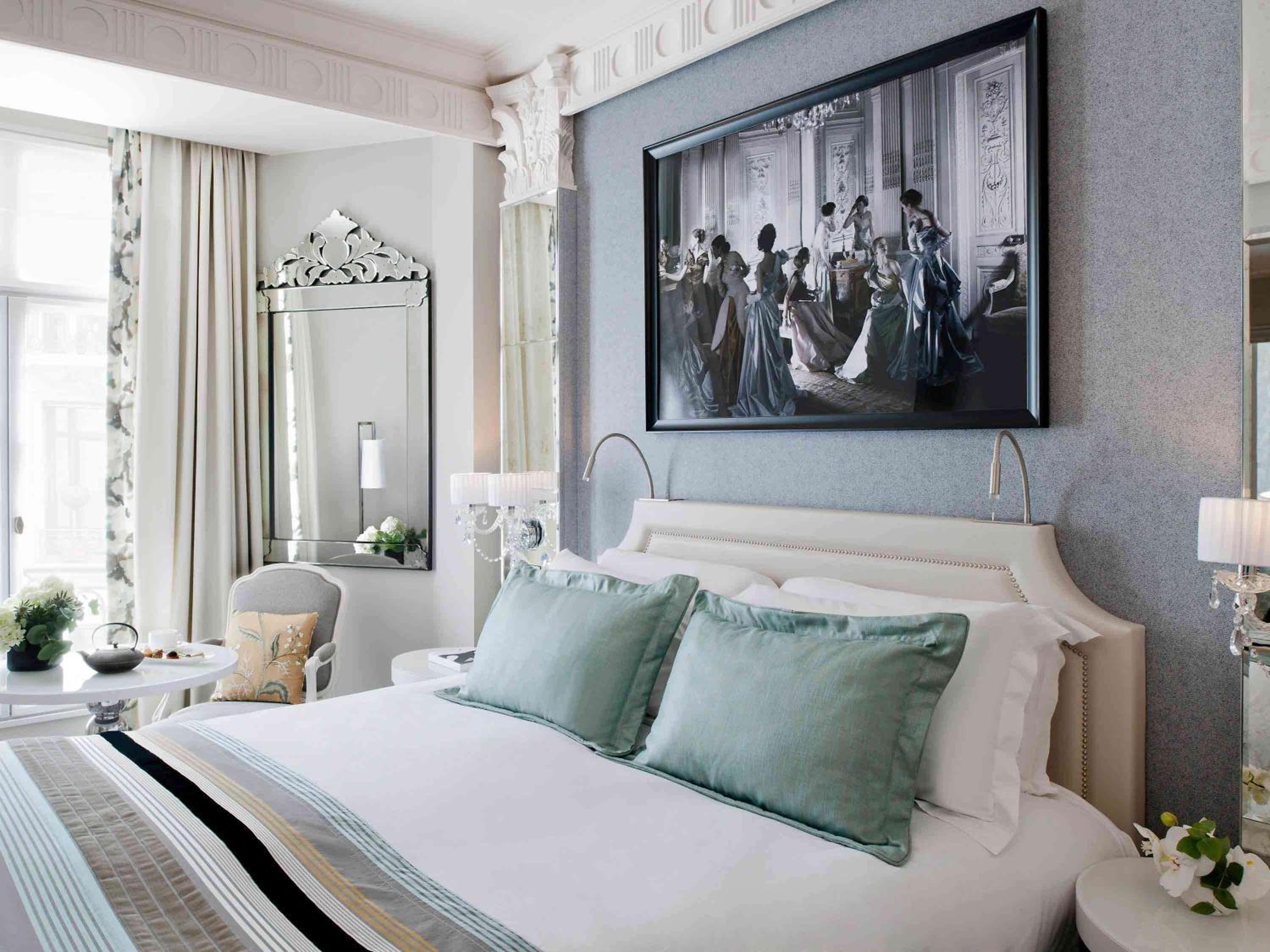 Luxury Room - 1 Queen Bed