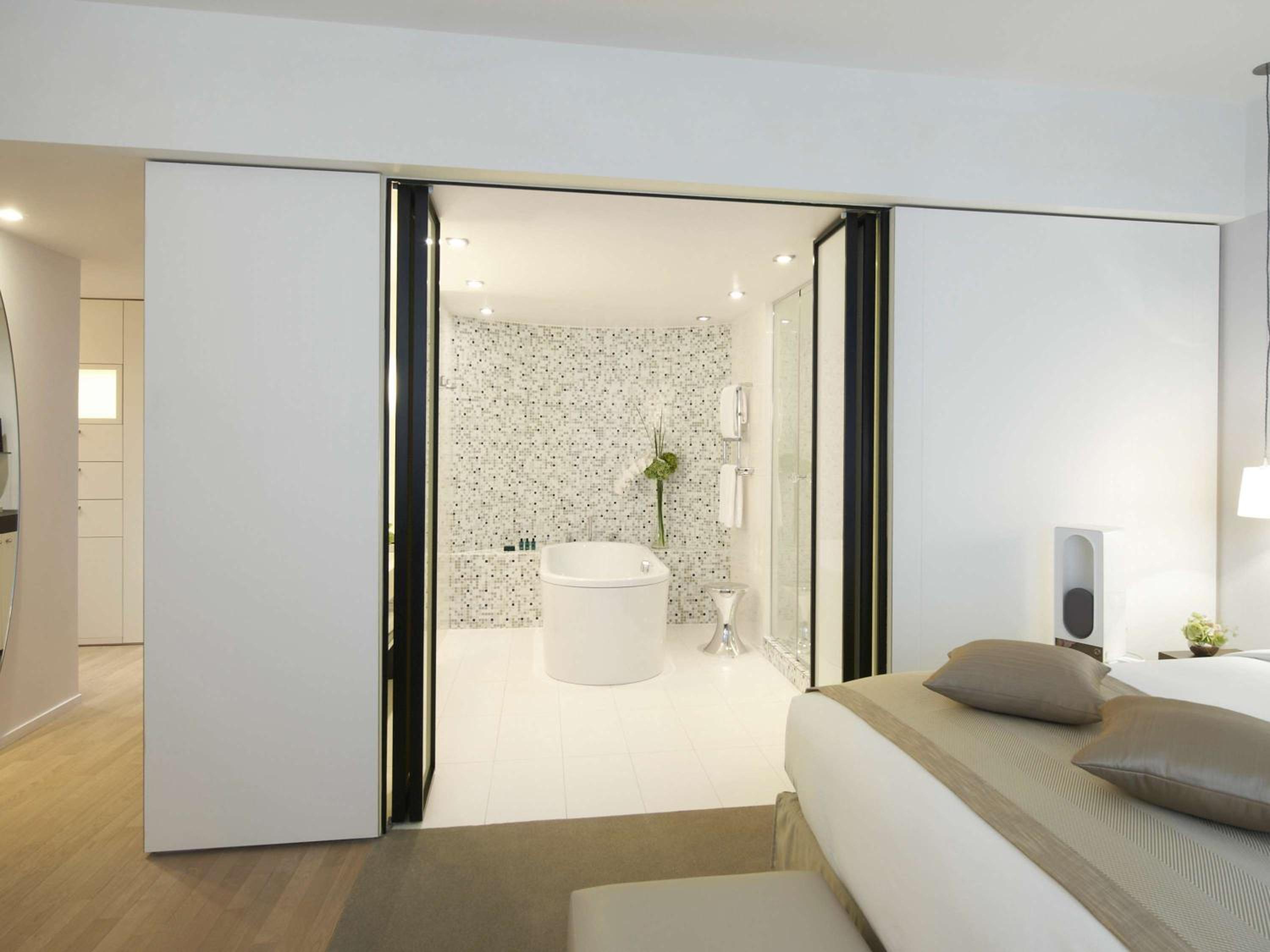 Premium Junior King Suite photo 1