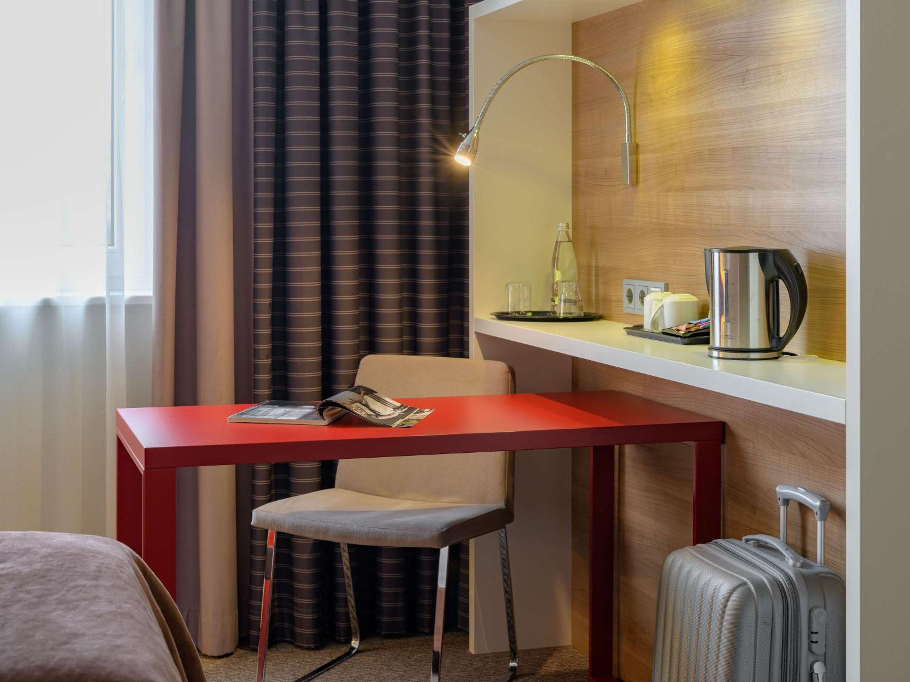 Standard Twin Room - Photo 9