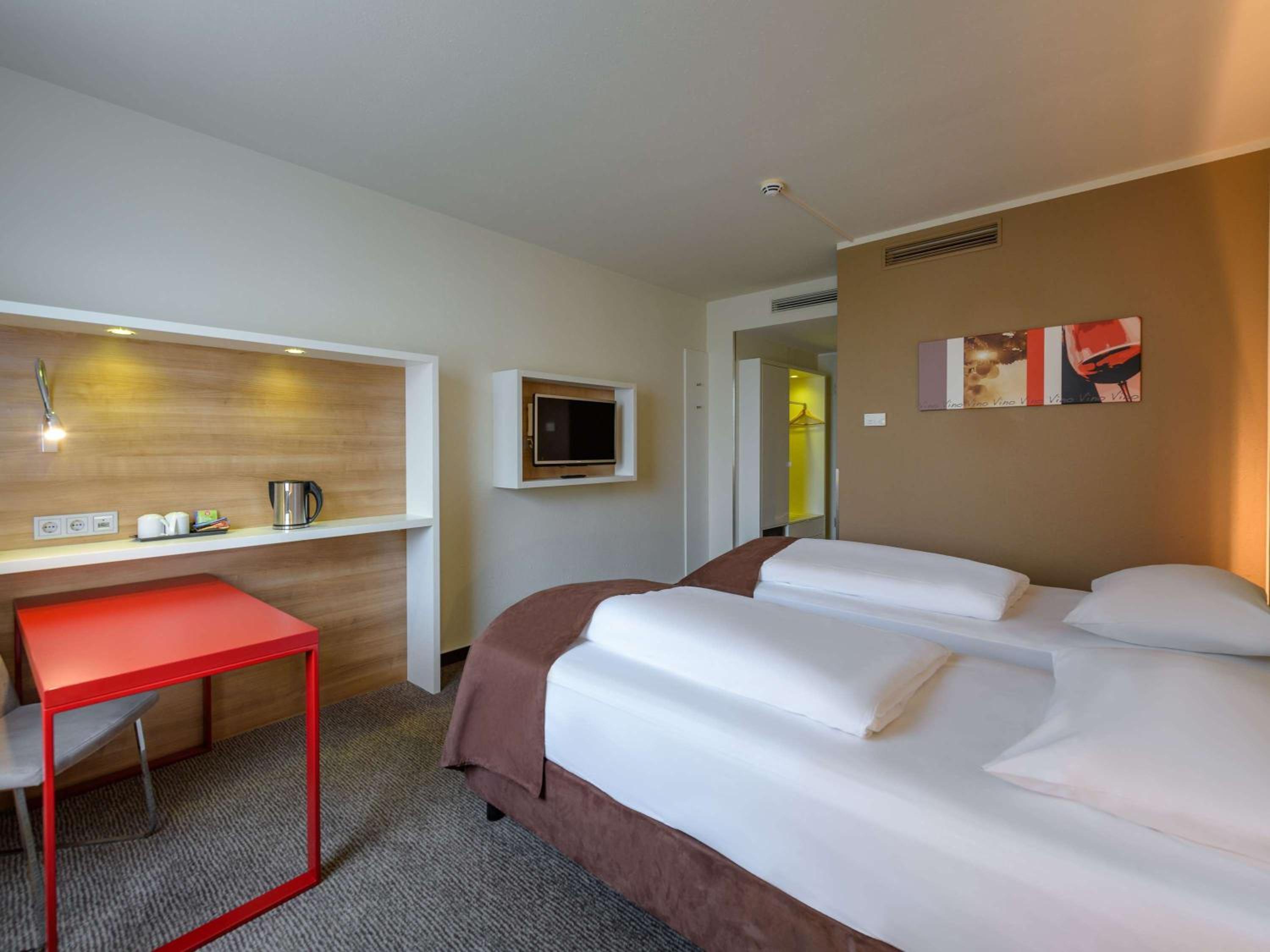 Standard Double Room with King Size Bed - Photo 3