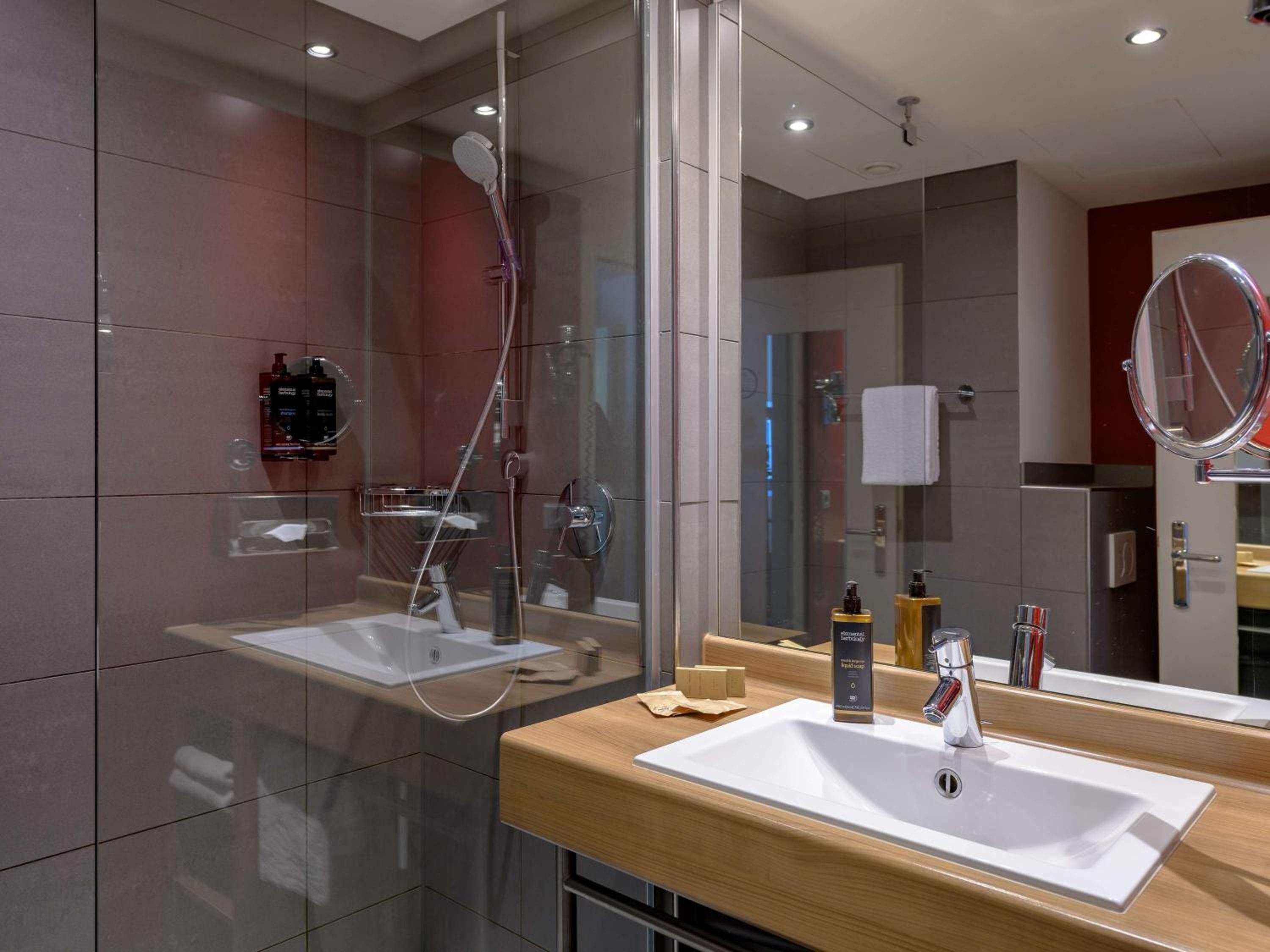 Standard Double Room with King Size Bed - Photo 2