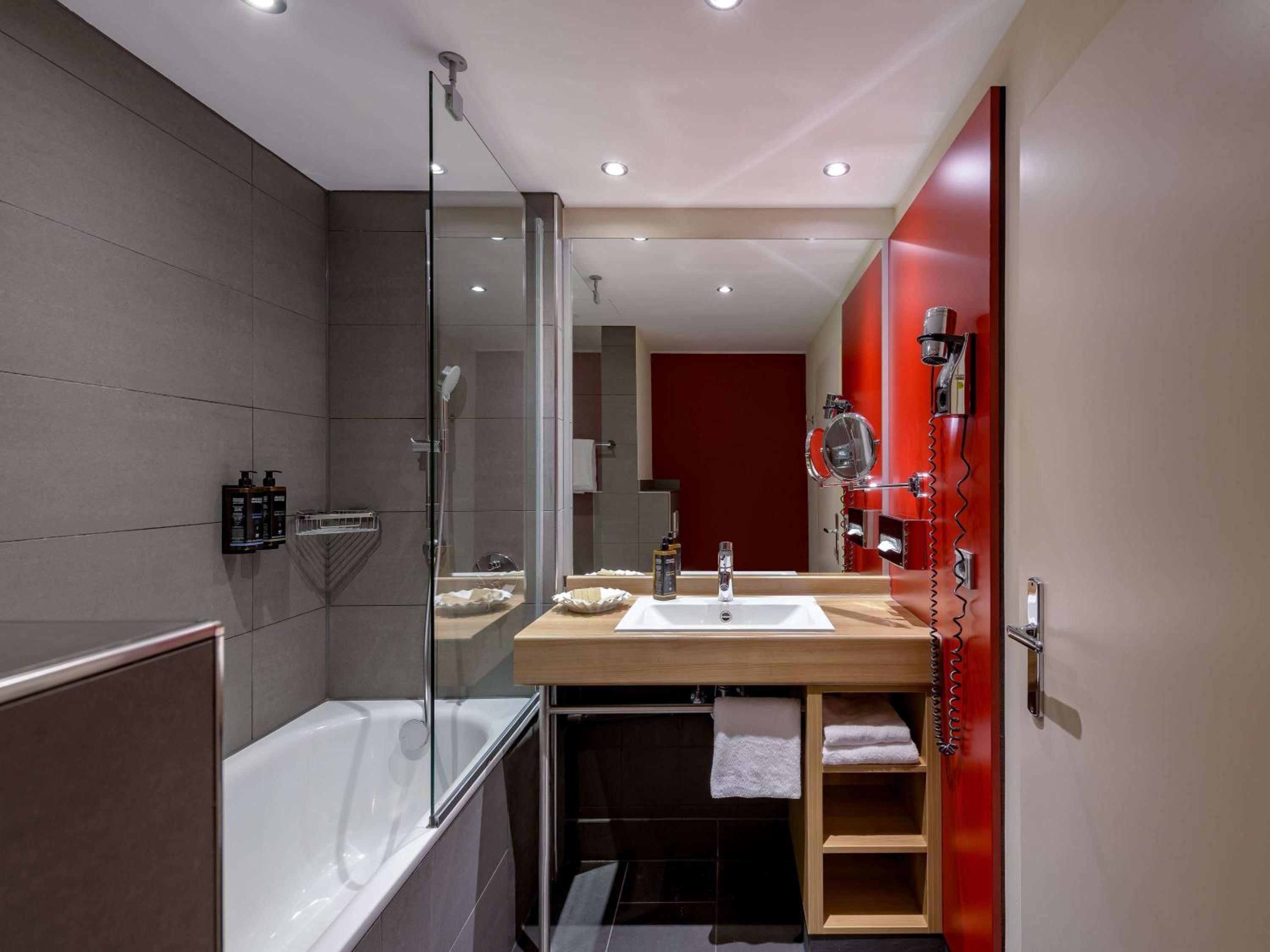 Standard Twin Room - Photo 5