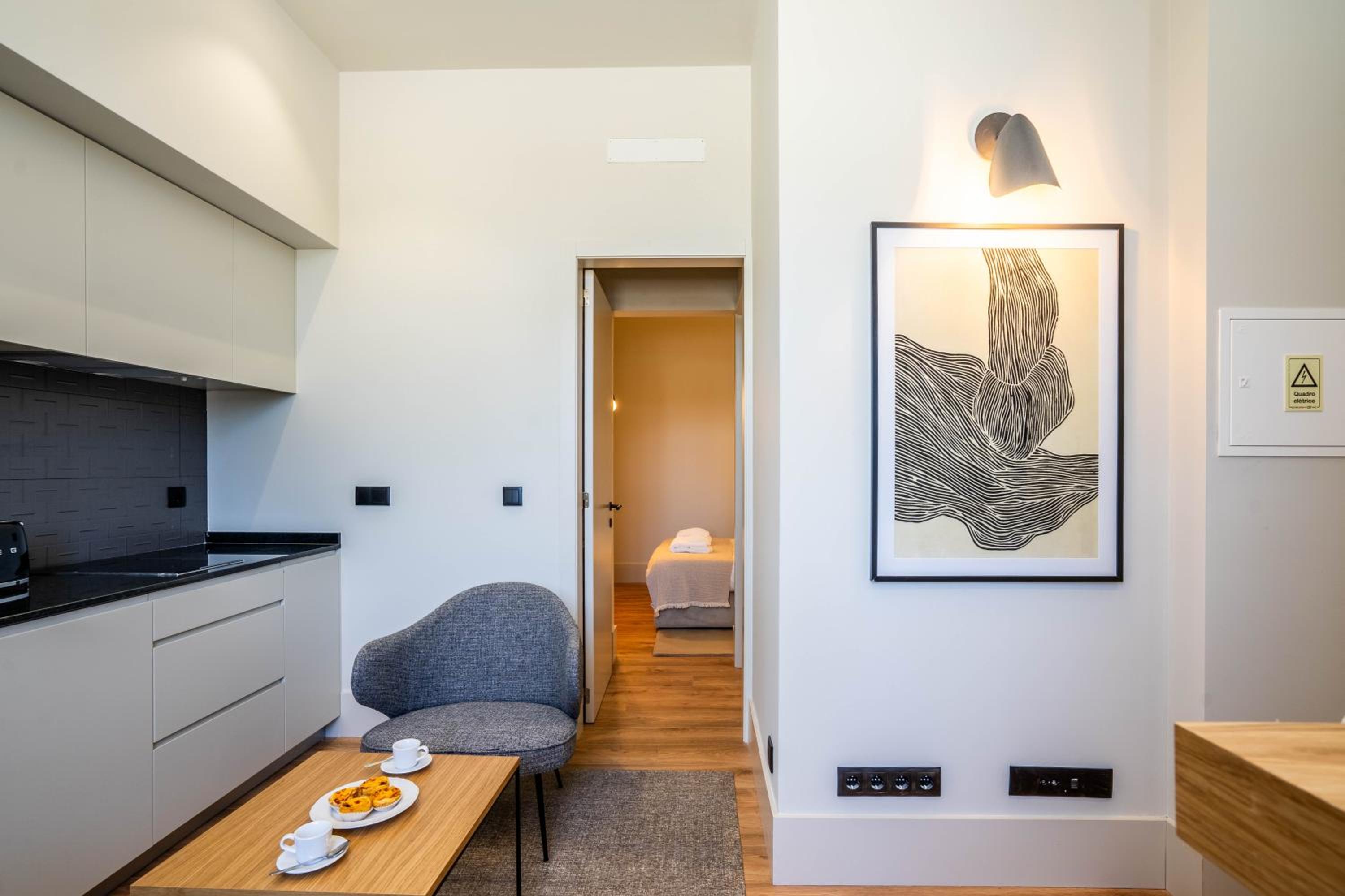 Apartment photo 2