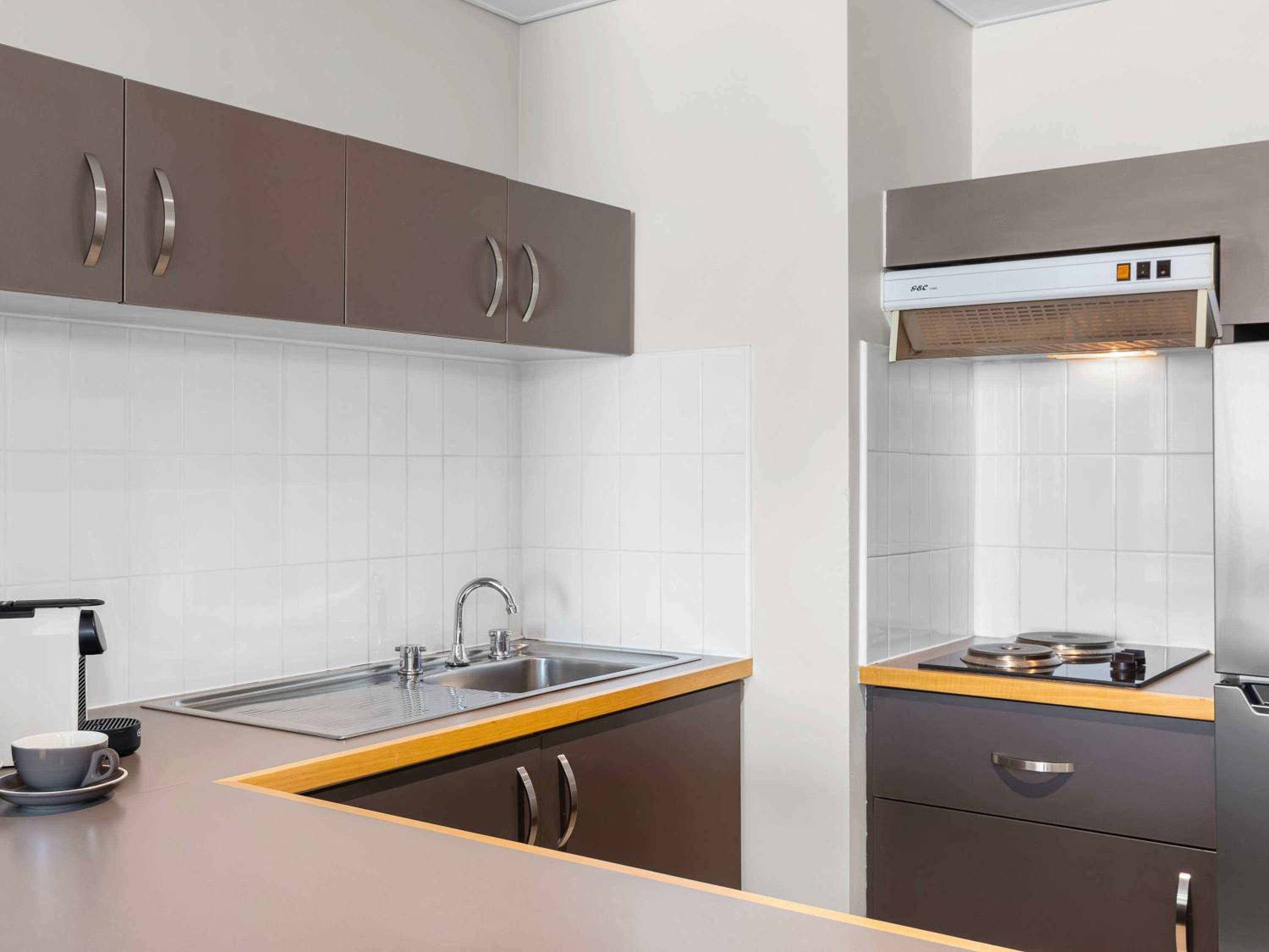 Executive Suite - Photo 5