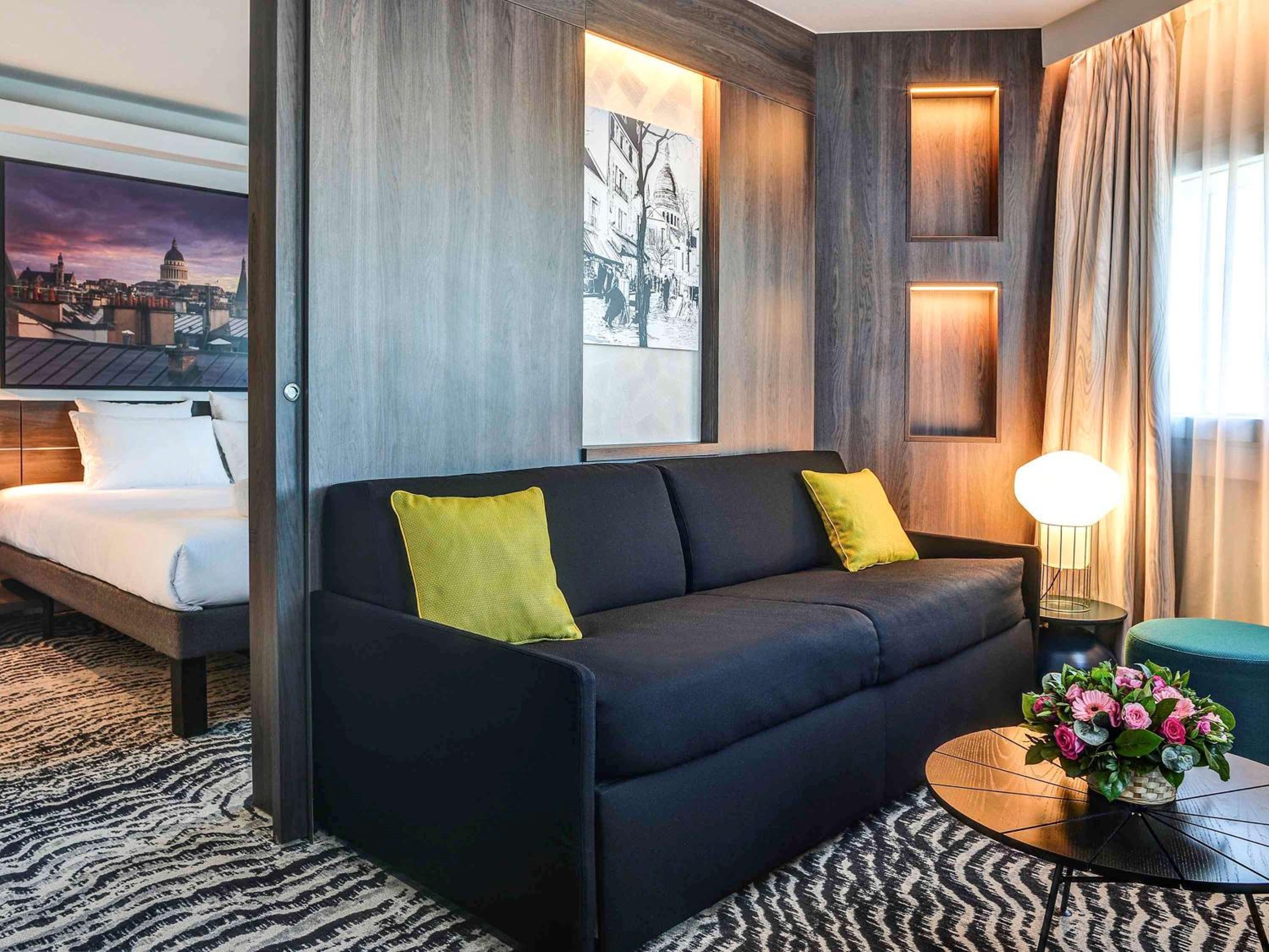 King Suite with Sofa thumbnail 6