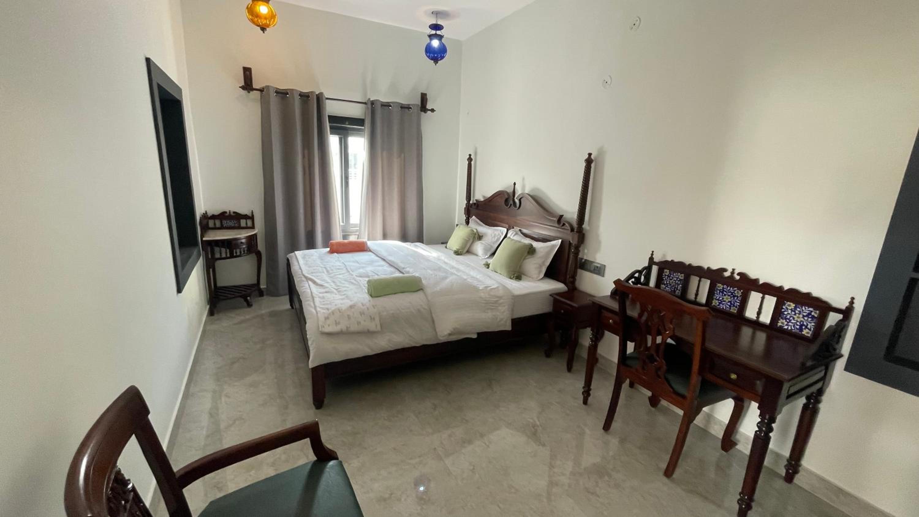 Deluxe King Room photo 3
