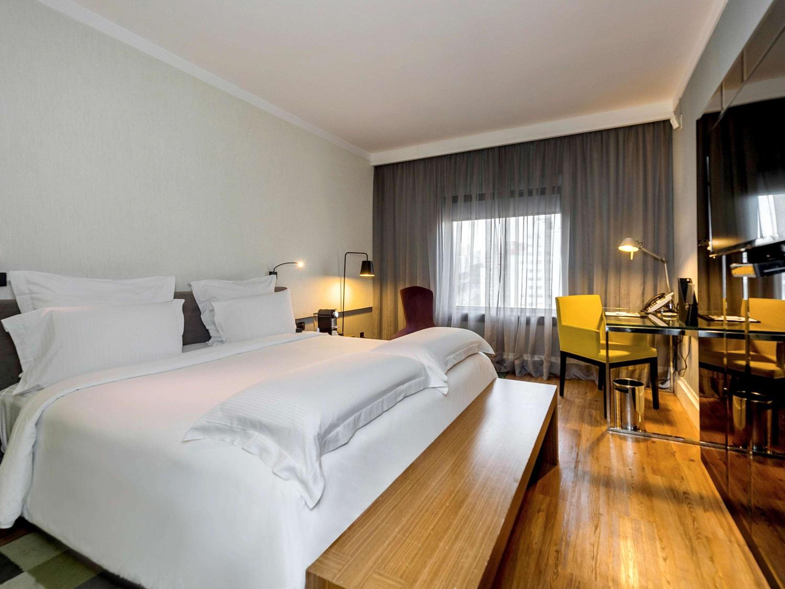 Executive Room with 1 Double Bed  - Photo 9