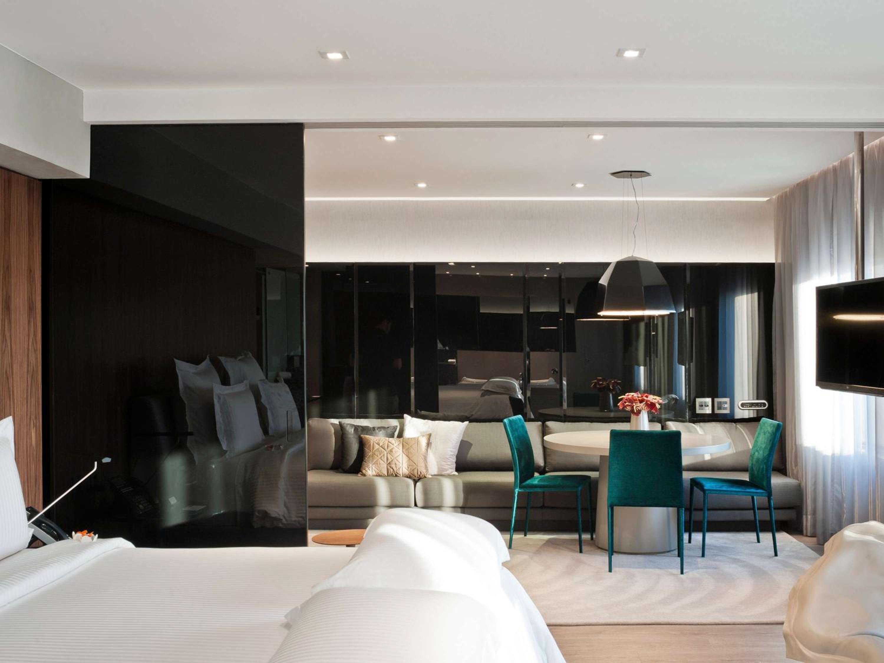 Pullman Queen Suite By Trousseau with View
