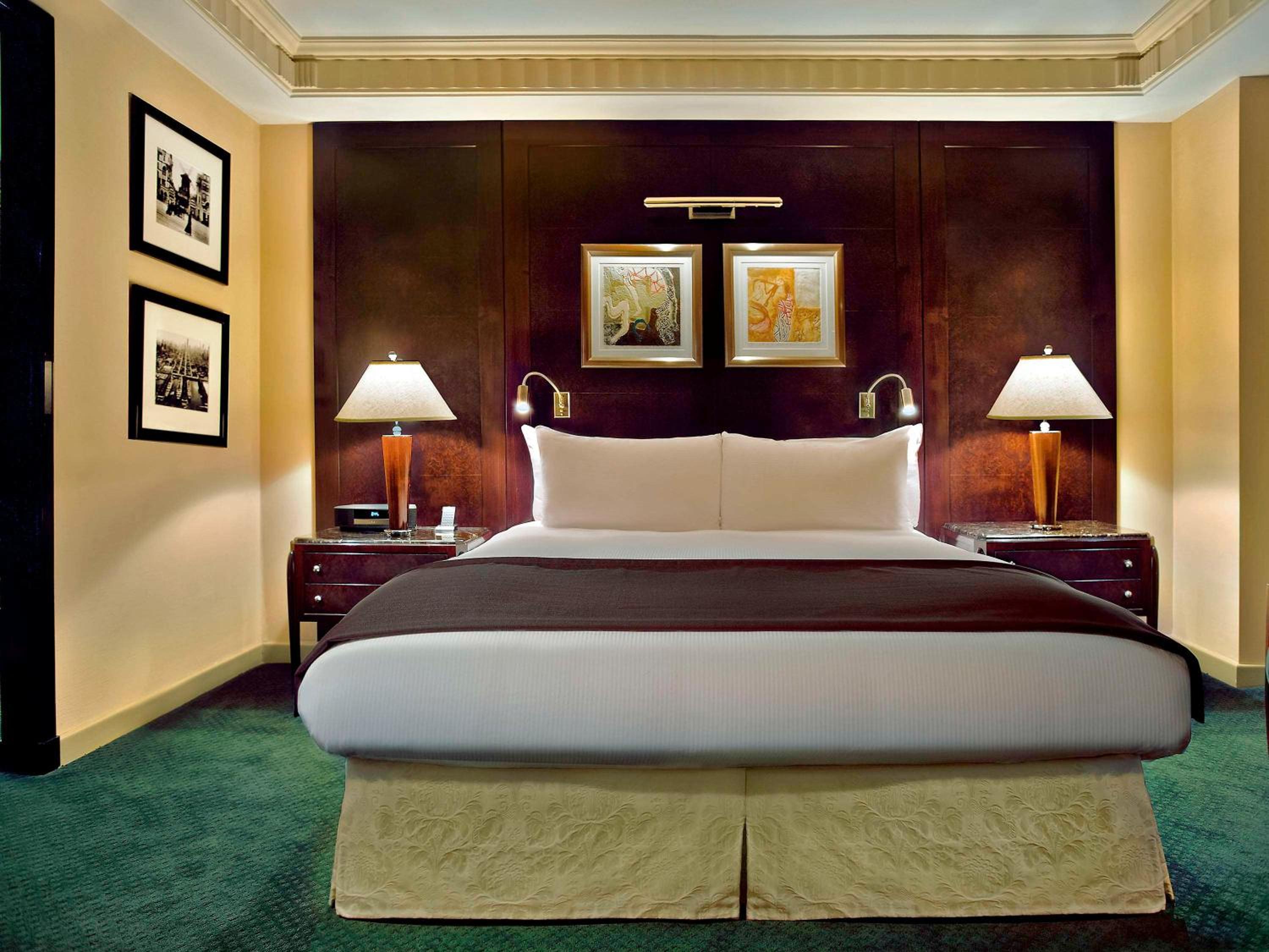 Penthouse Suite 1 King Bedroom on 28th floor, Living & Dining Rooms, Kitchenette thumbnail 6