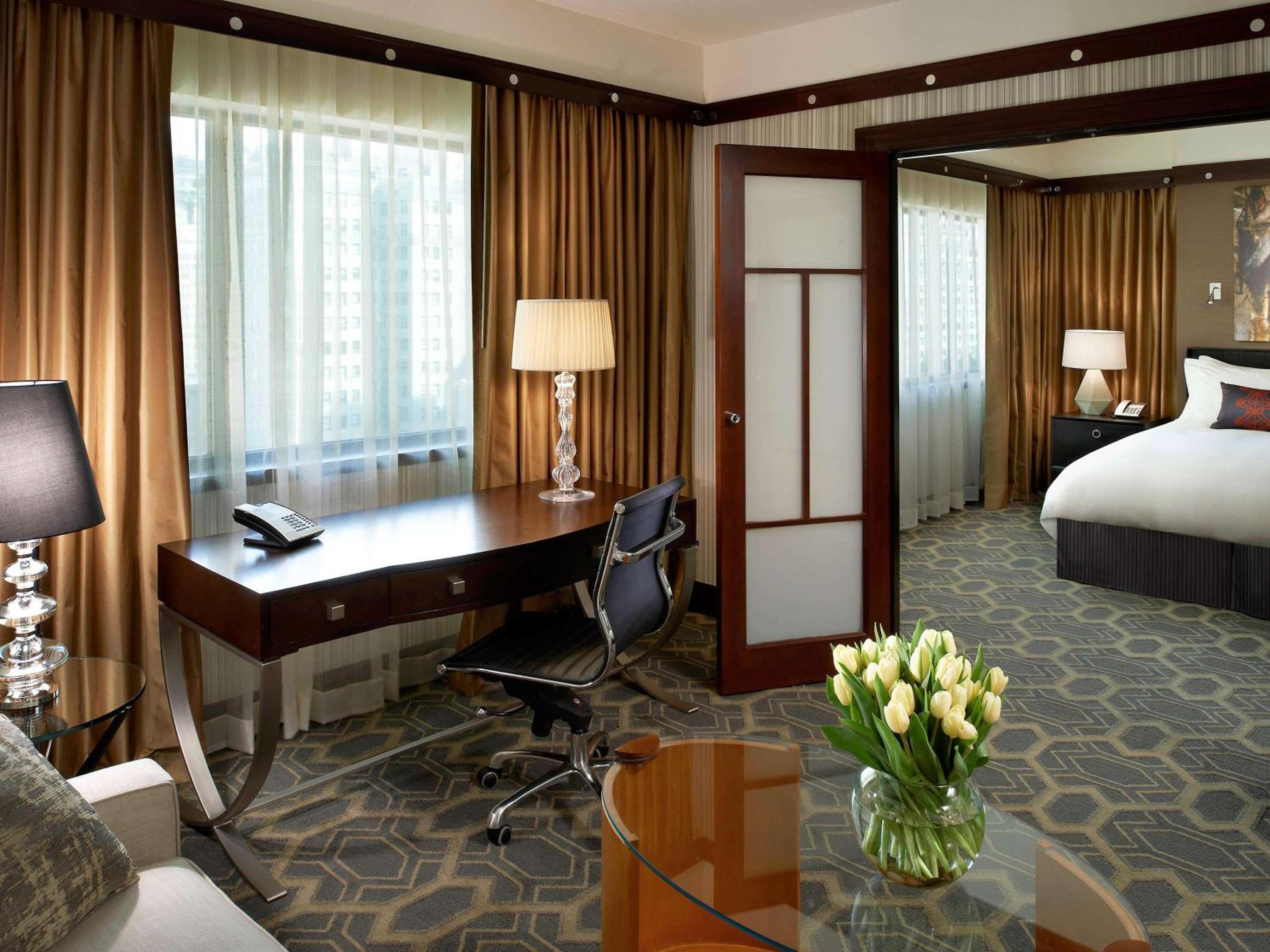 Prestige King Suite - Corner Room - Photo 1