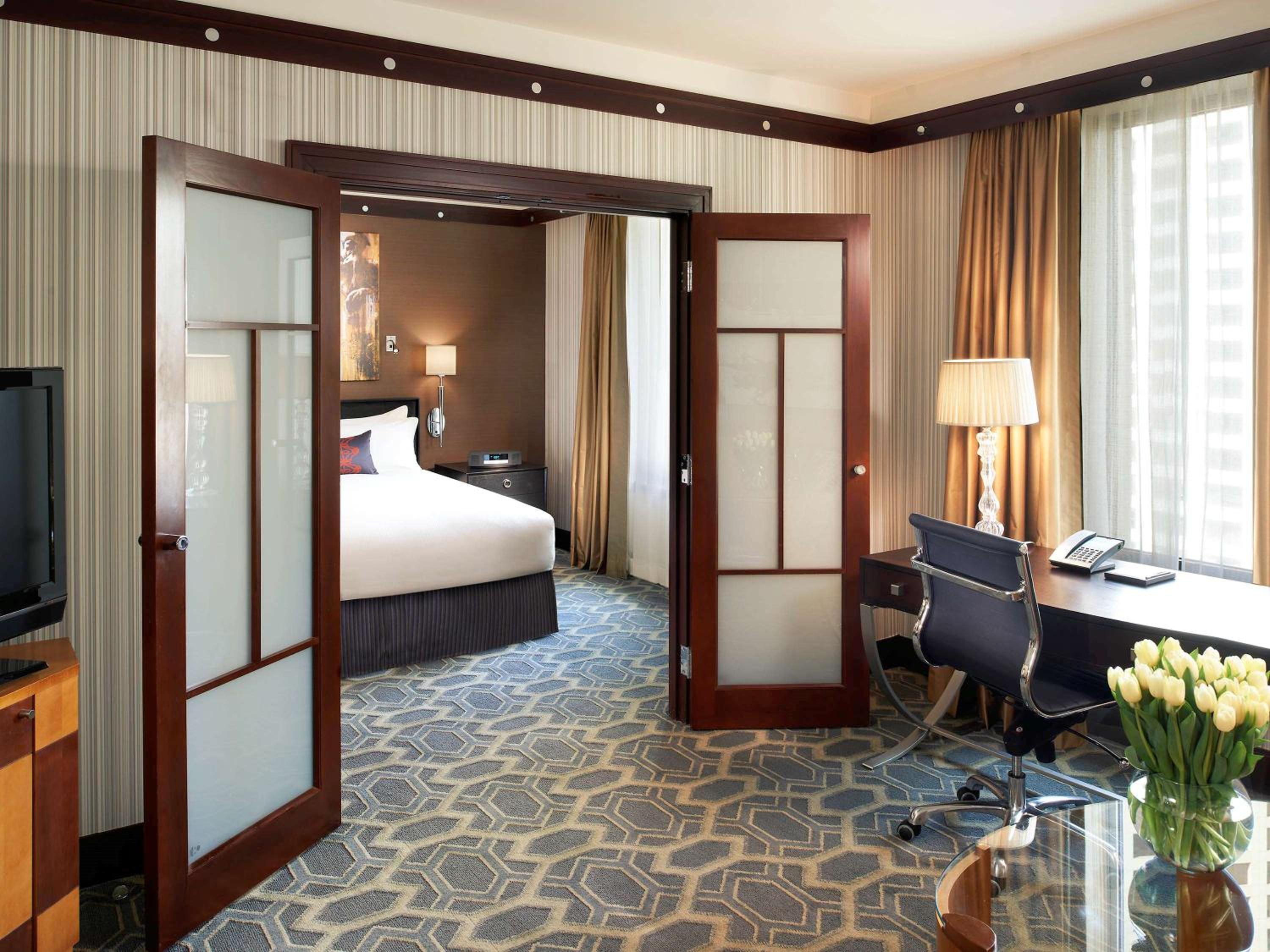 Luxury King Suite - Photo 1