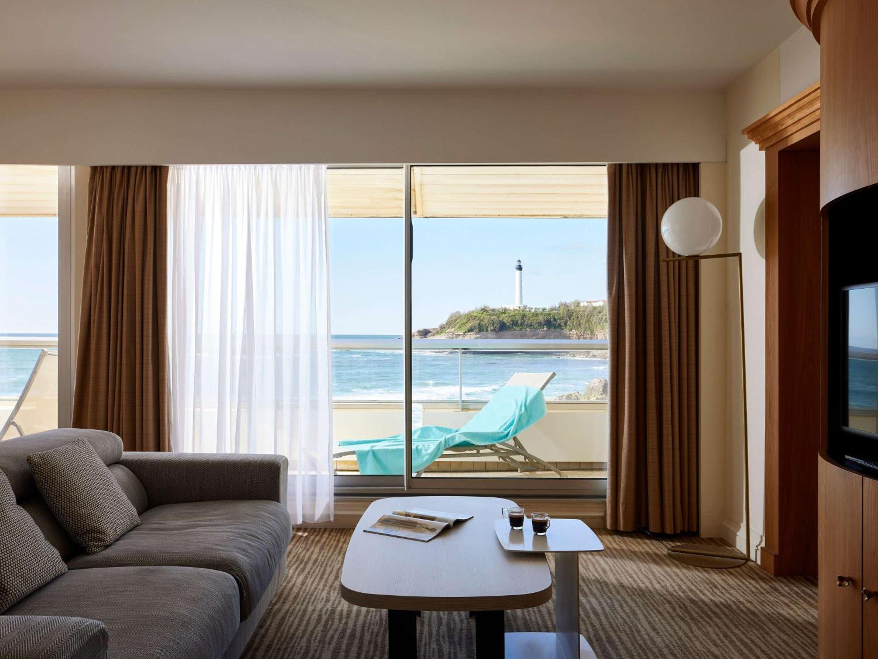 Junior Suite with Ocean View  - Photo 4