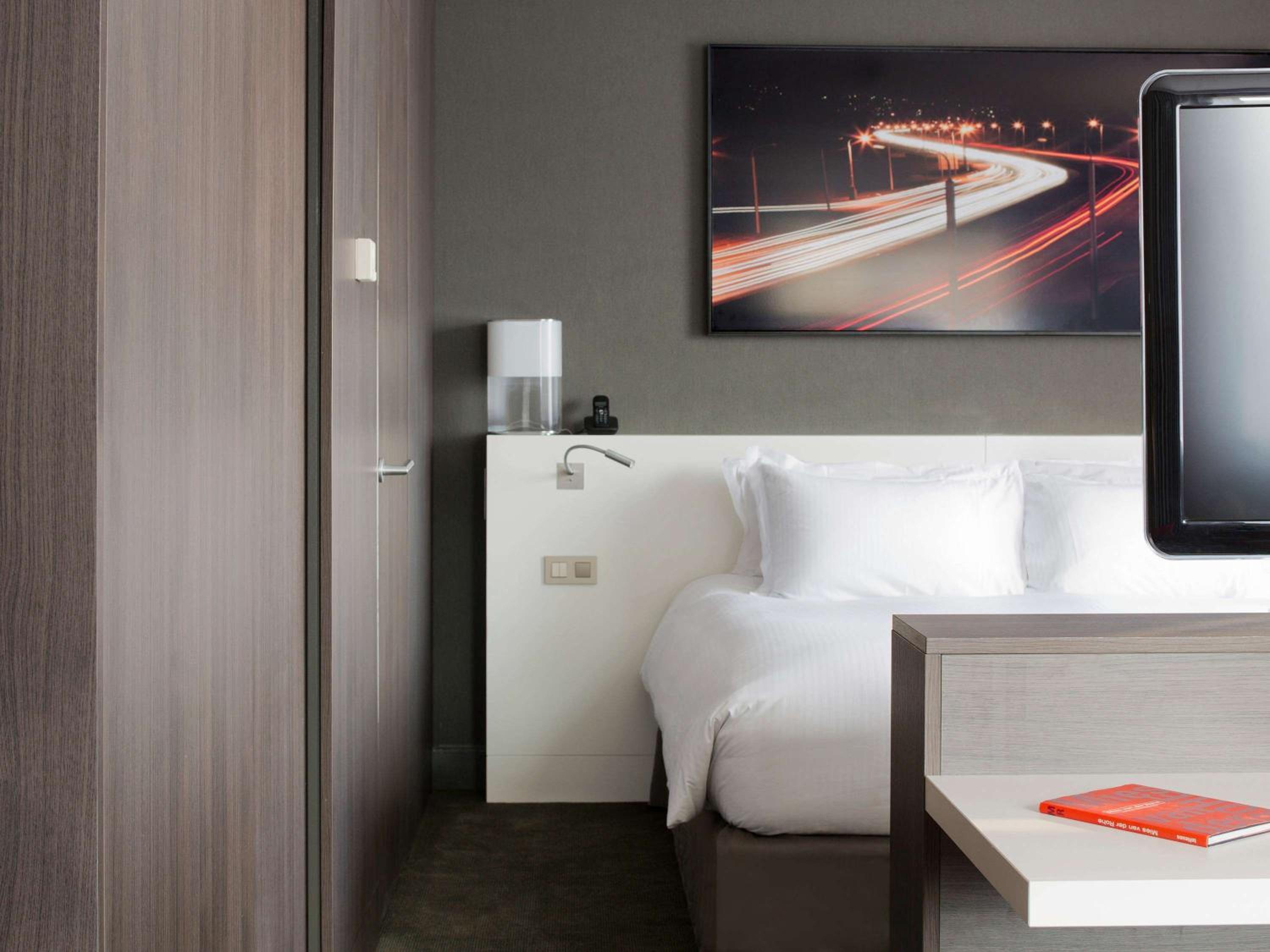 Family Suite with Panoramic View - Photo 1