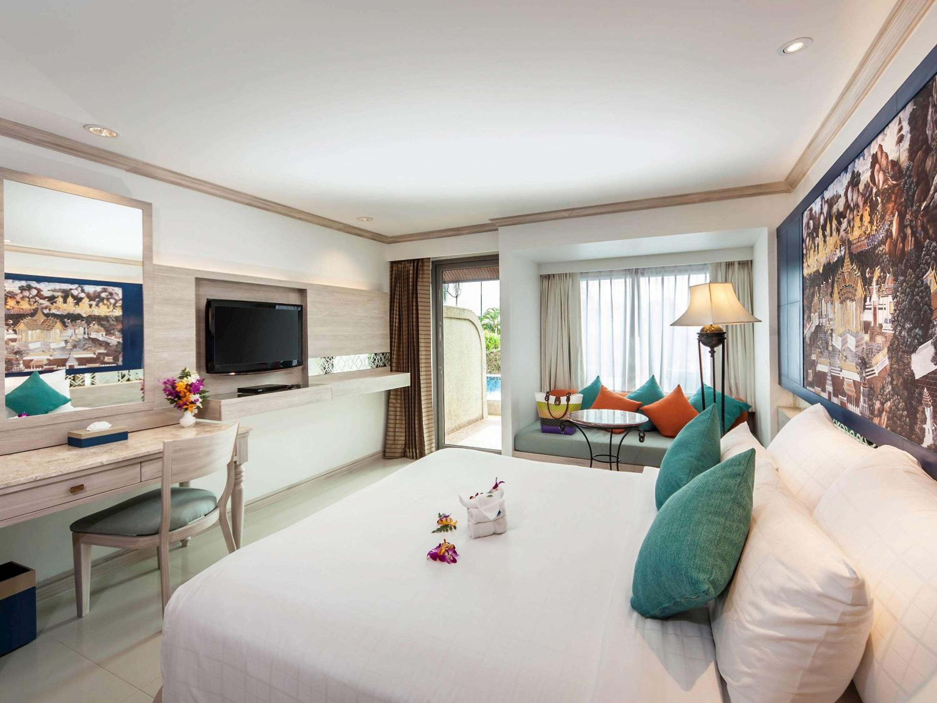 Deluxe Pool Access Room, 1 King Bed - Photo 14