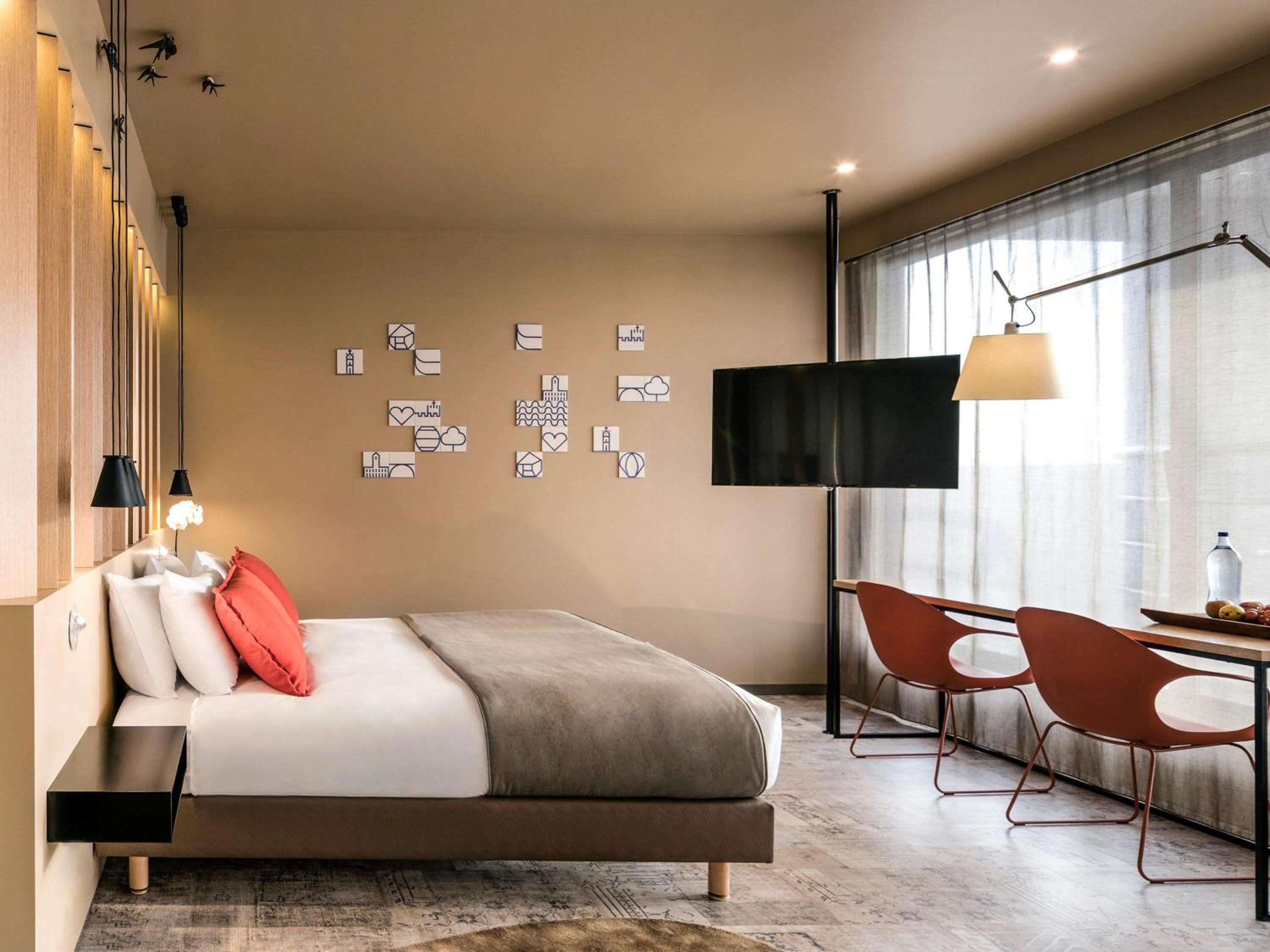 Panoramic King Suite