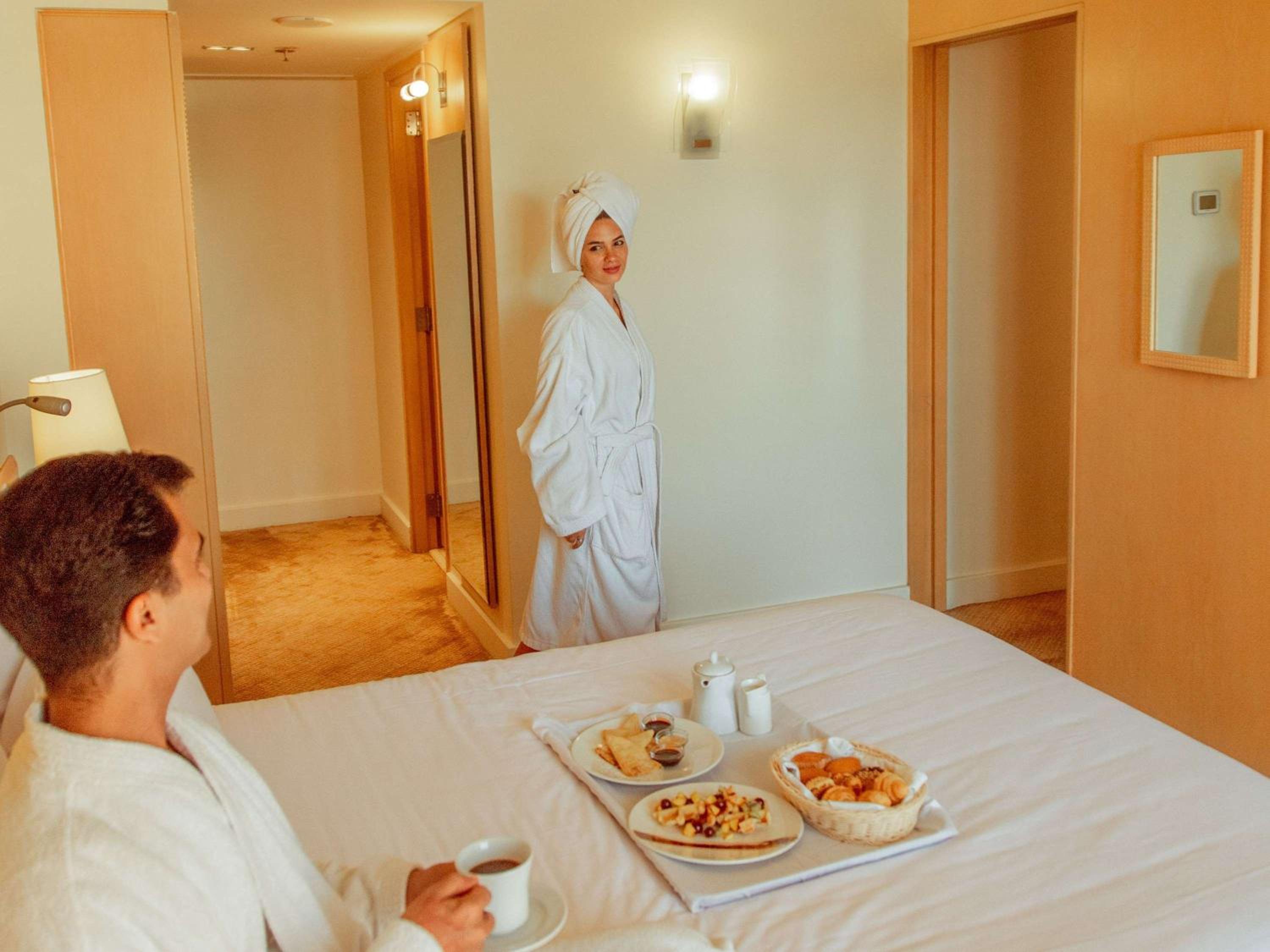 Junior Suite with One Double Bed and Balcony thumbnail 6