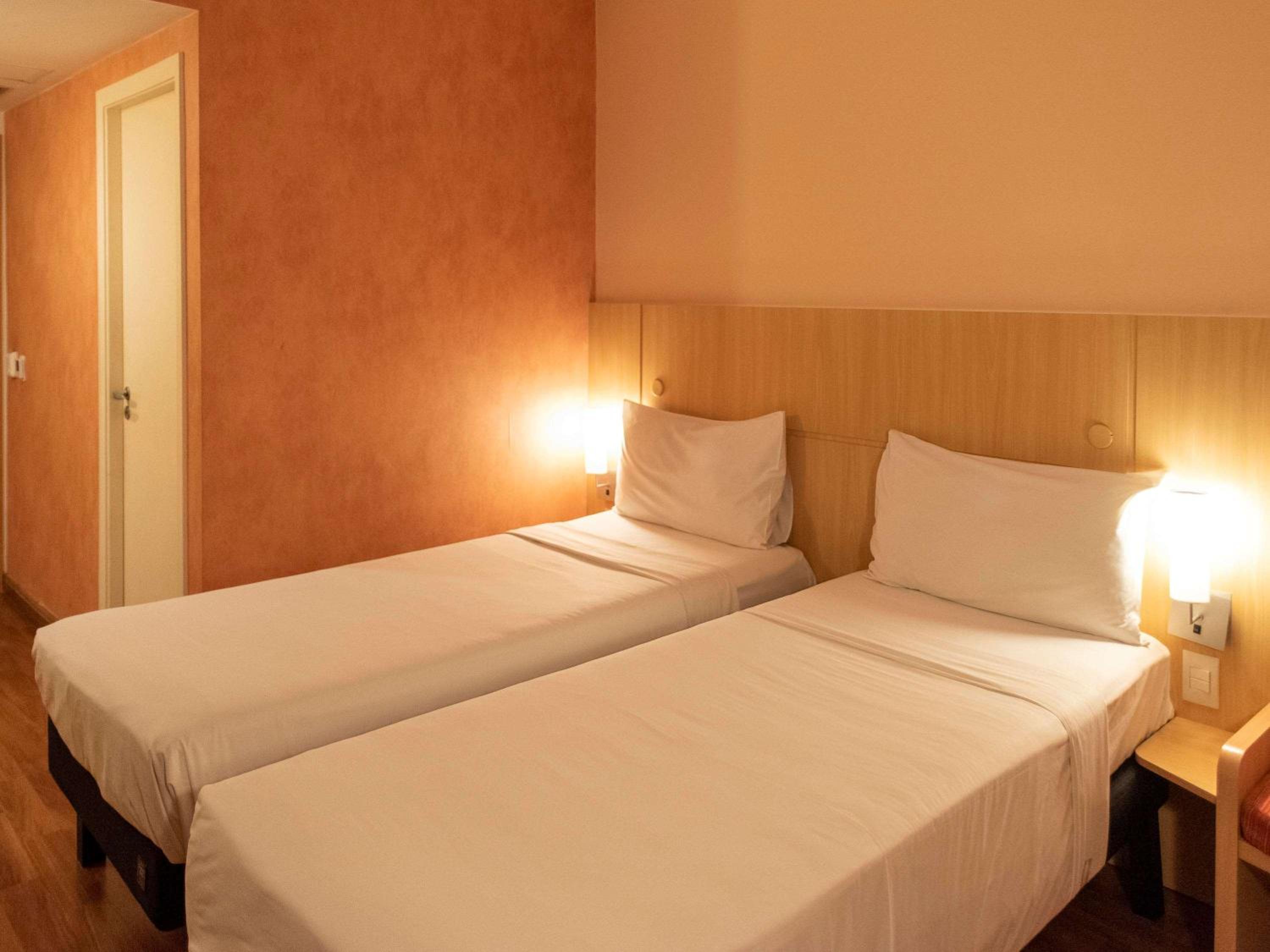 Standard Apartment with Twin Beds photo 1