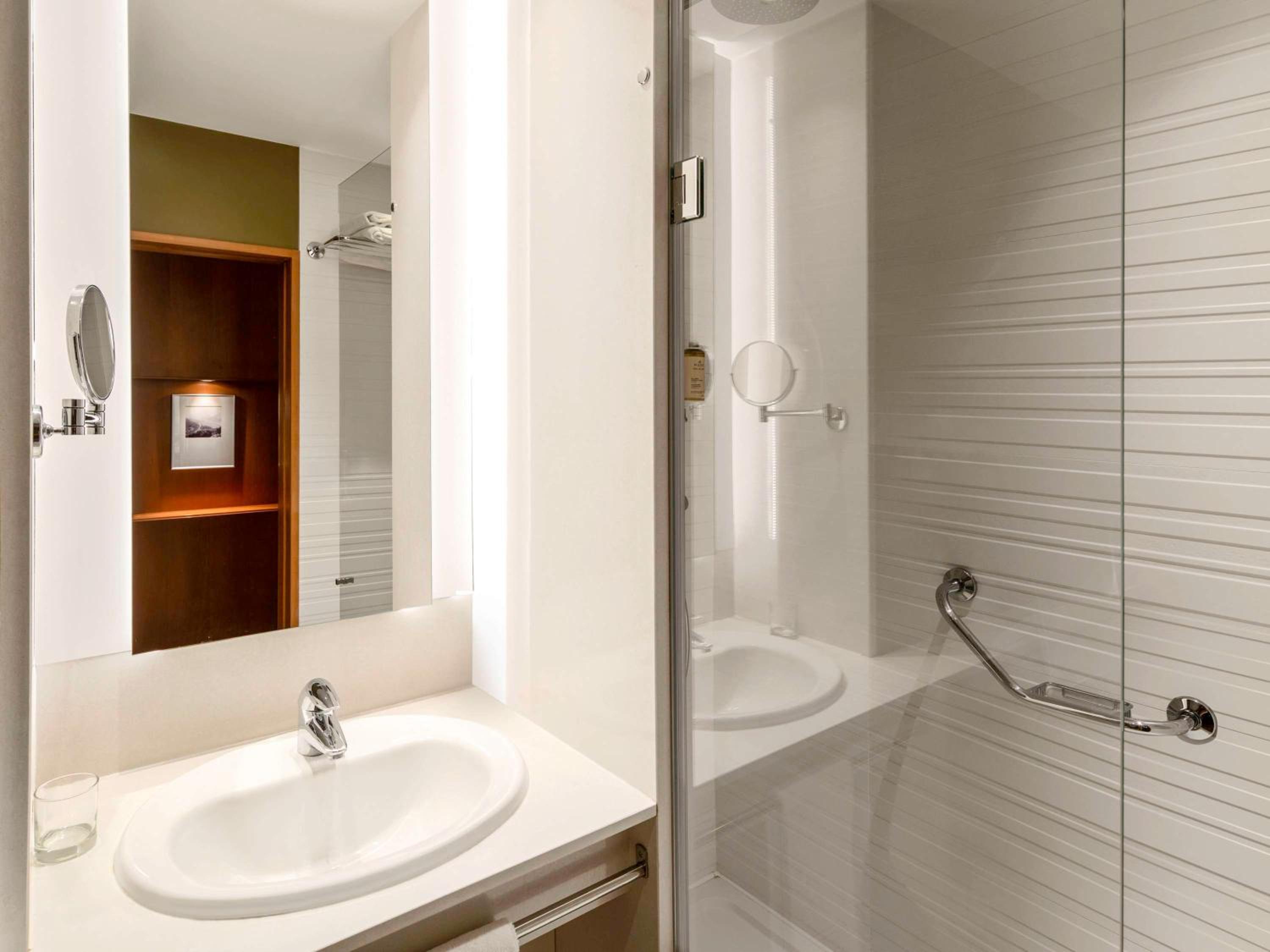 Standard Double Room - Photo 4
