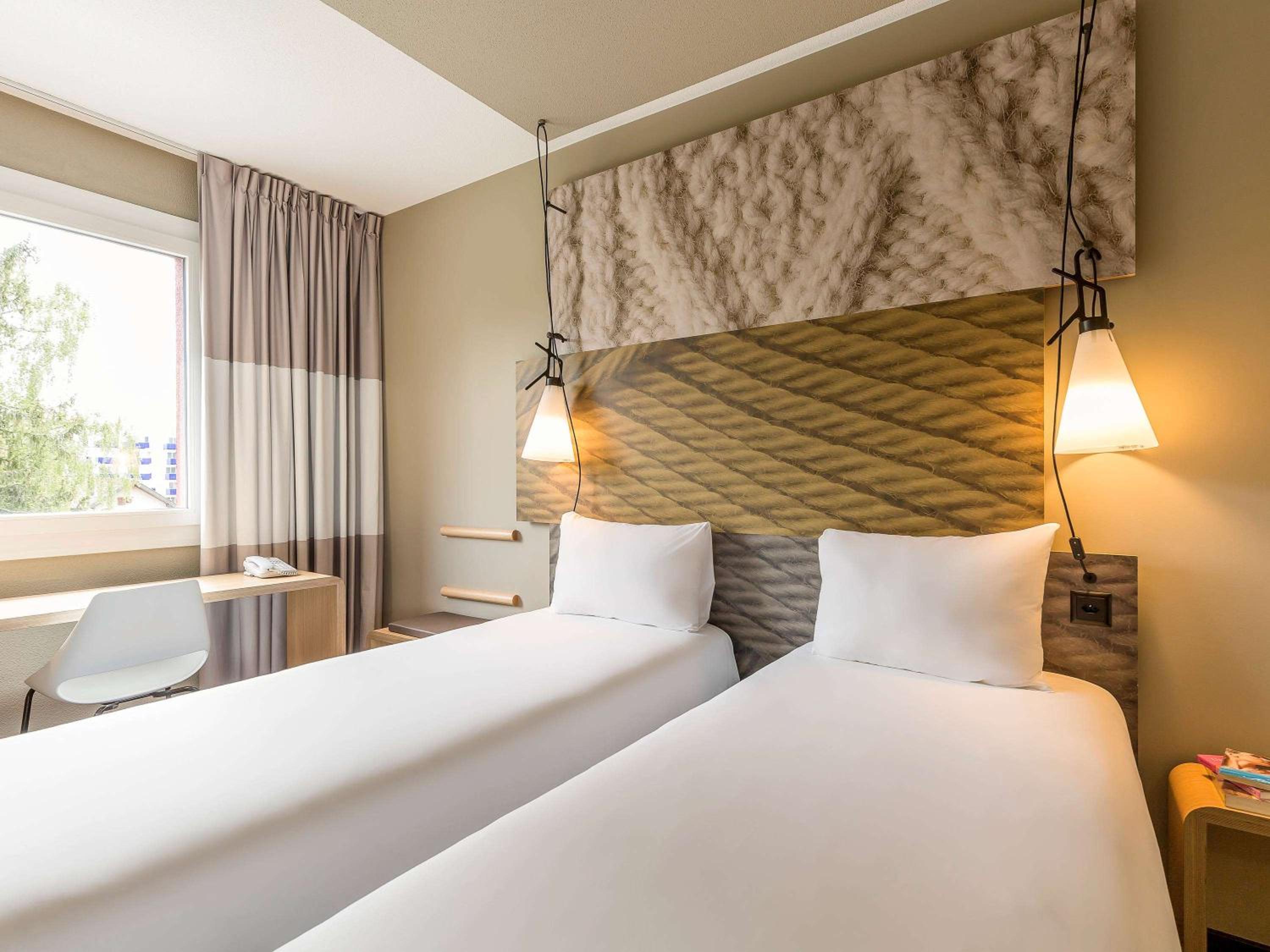 Standard Twin Room - Photo 1