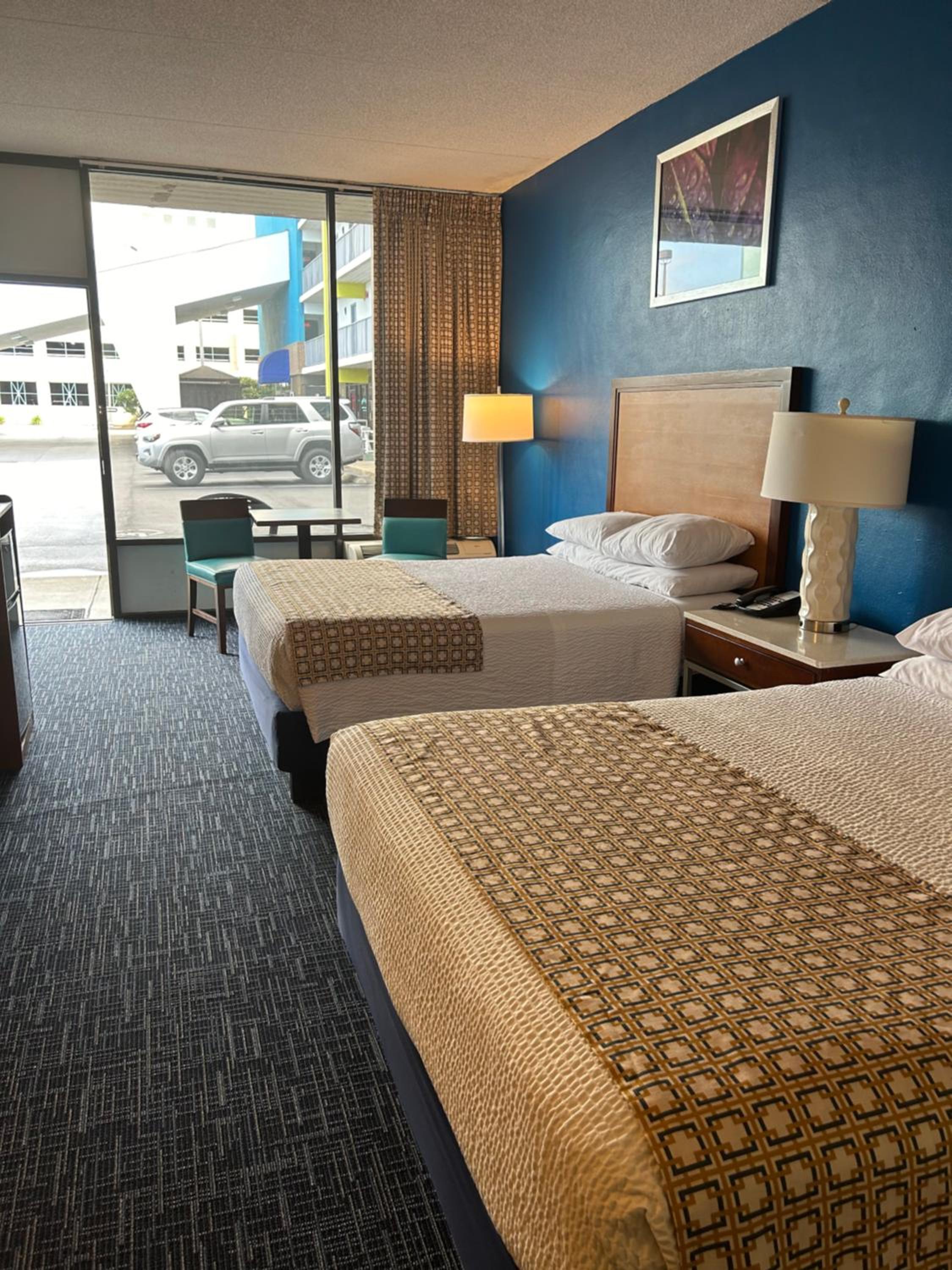 Queen Room with Two Queen Beds and Roll-in Shower - Mobility Accessible/Non-Smoking photo 1