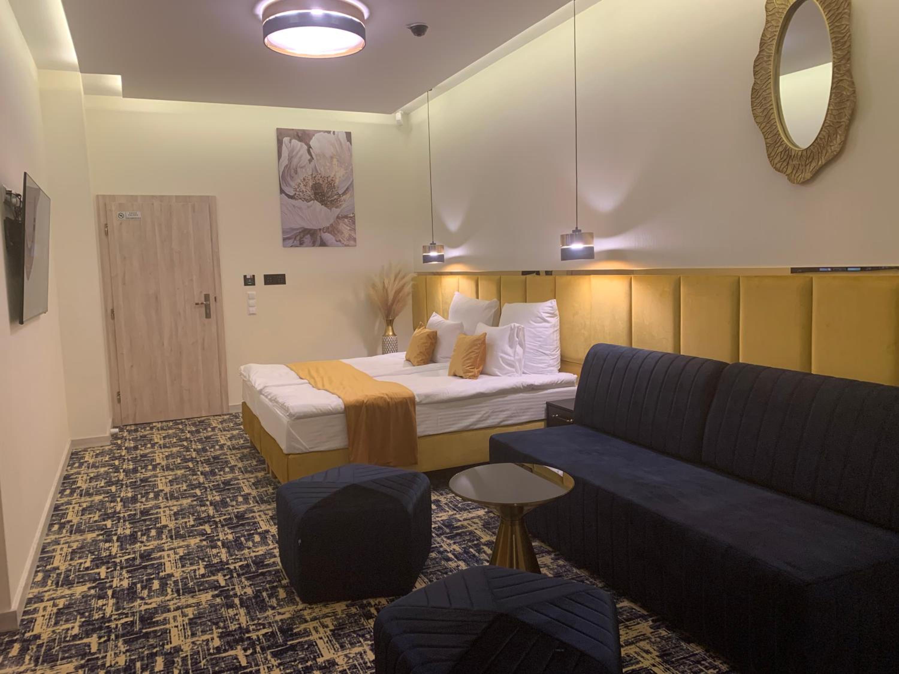 Deluxe Suite - Photo 1