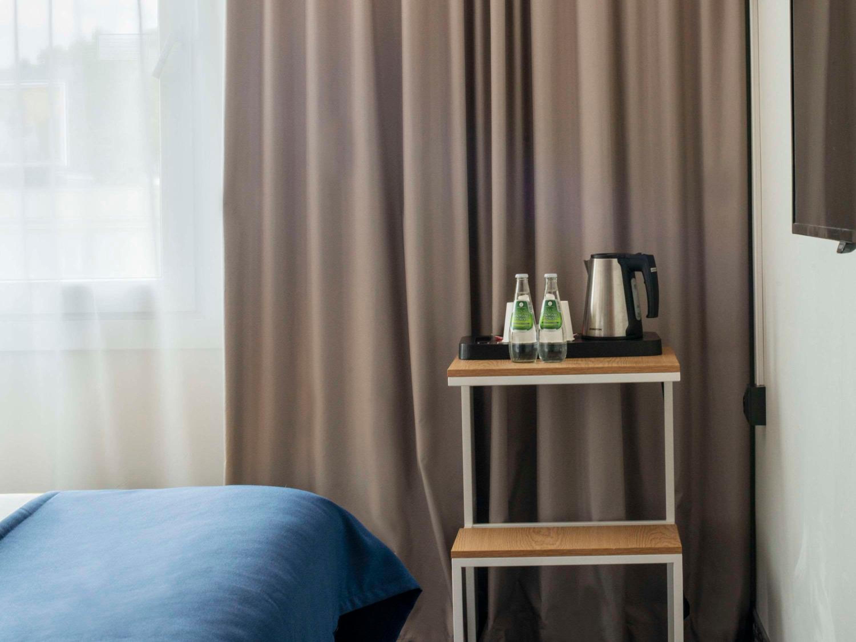 Premium Twin Room - Photo 4