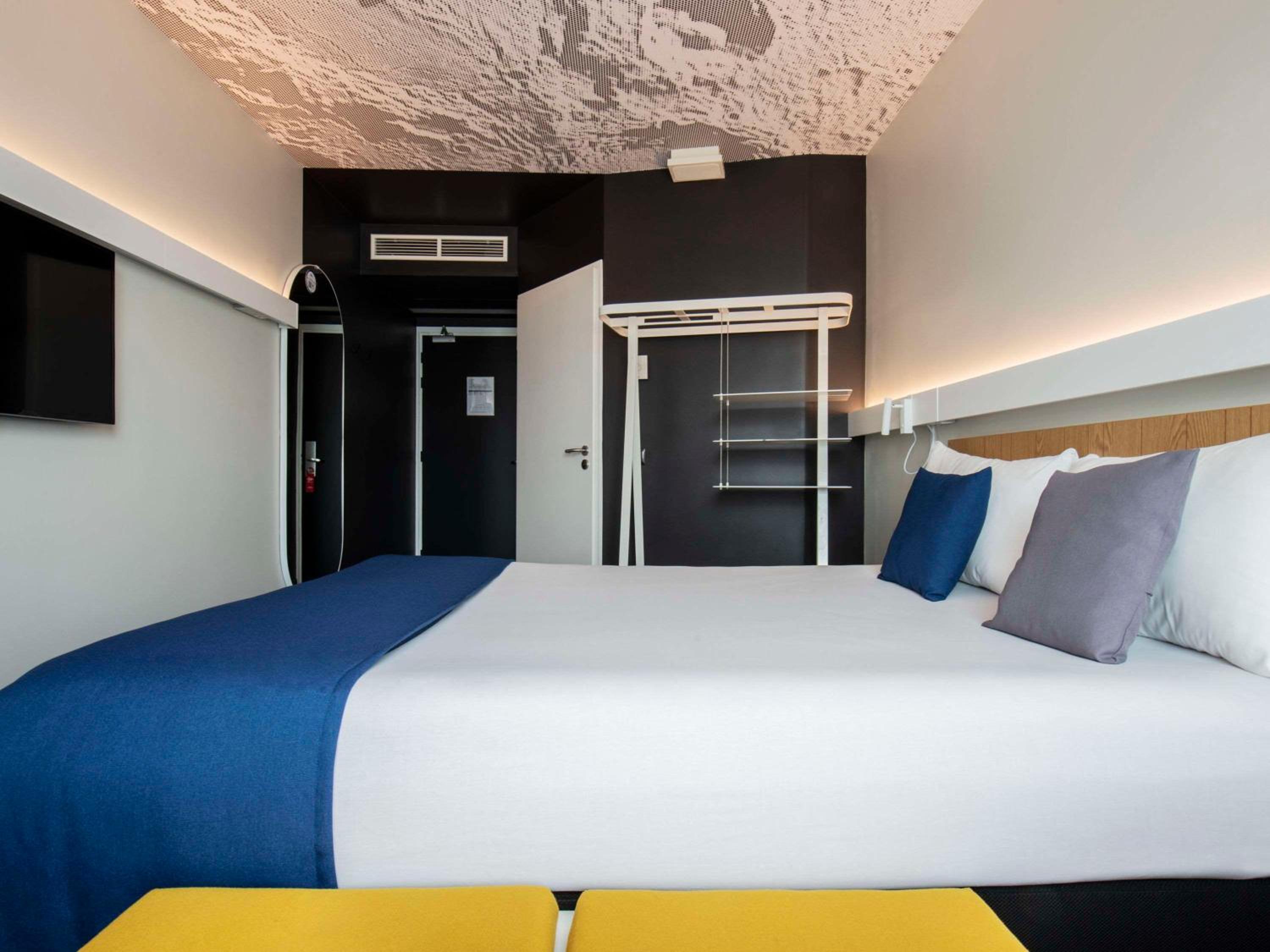Premium Double Room - Photo 6
