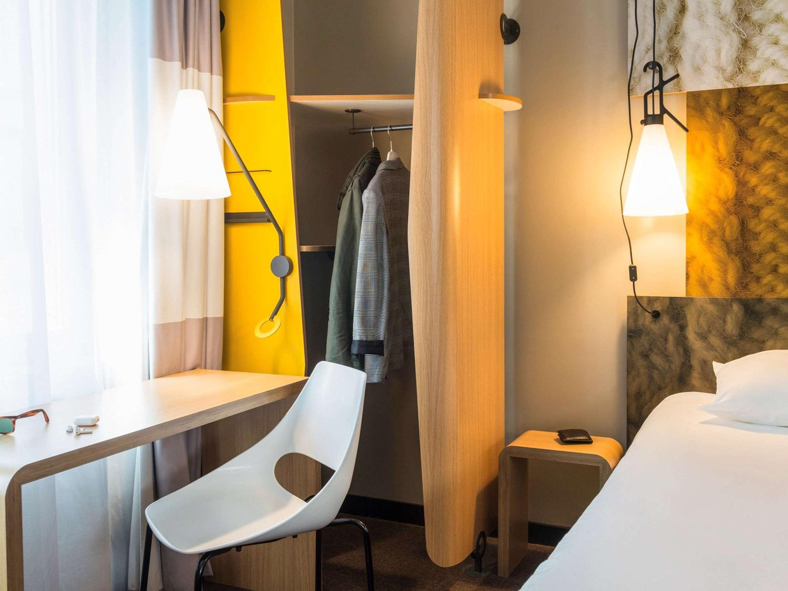 Standard Twin Room - Photo 1