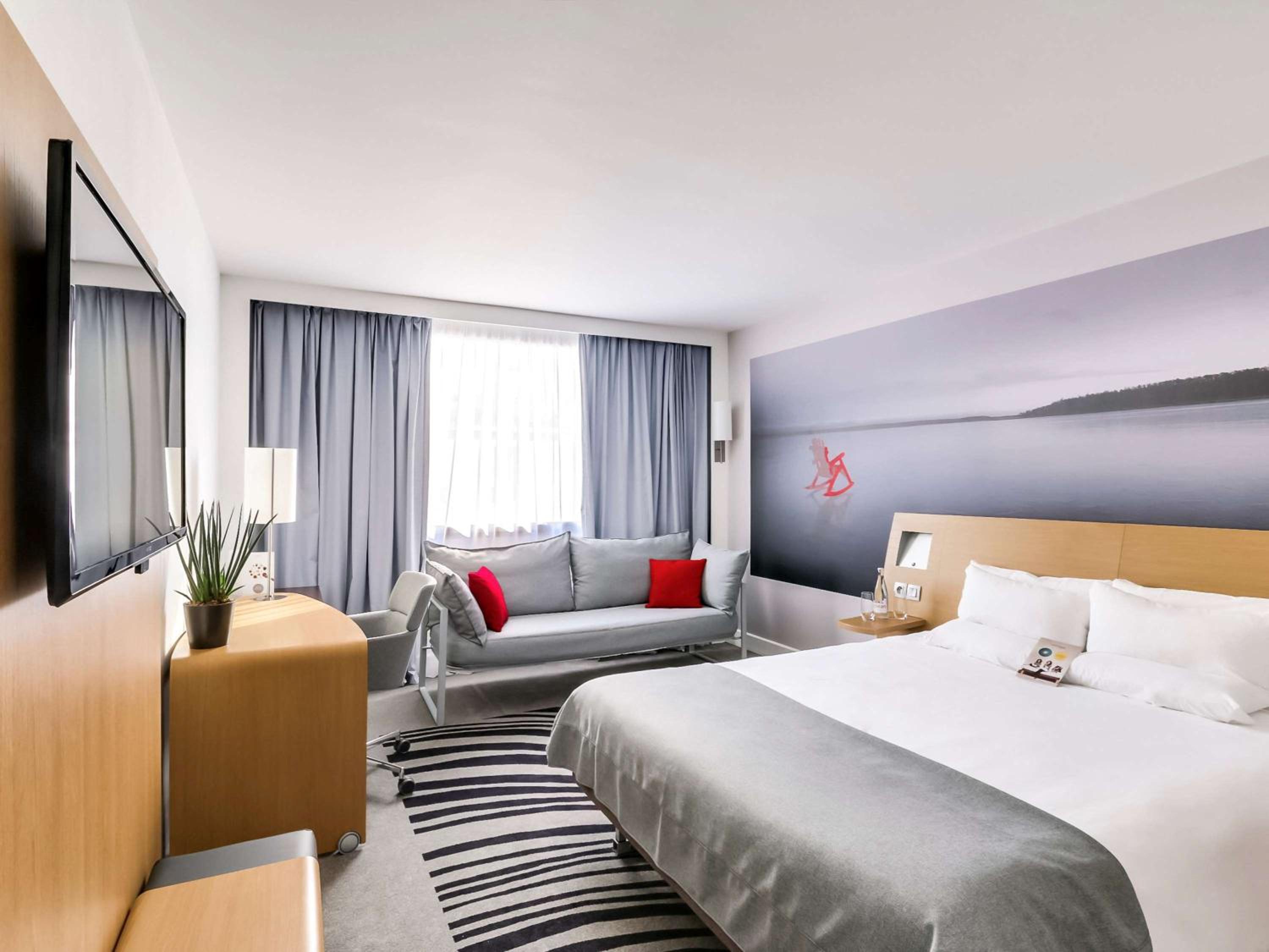 Double Room with 1 Double Bed and 1 Double Sofa Bed thumbnail 6
