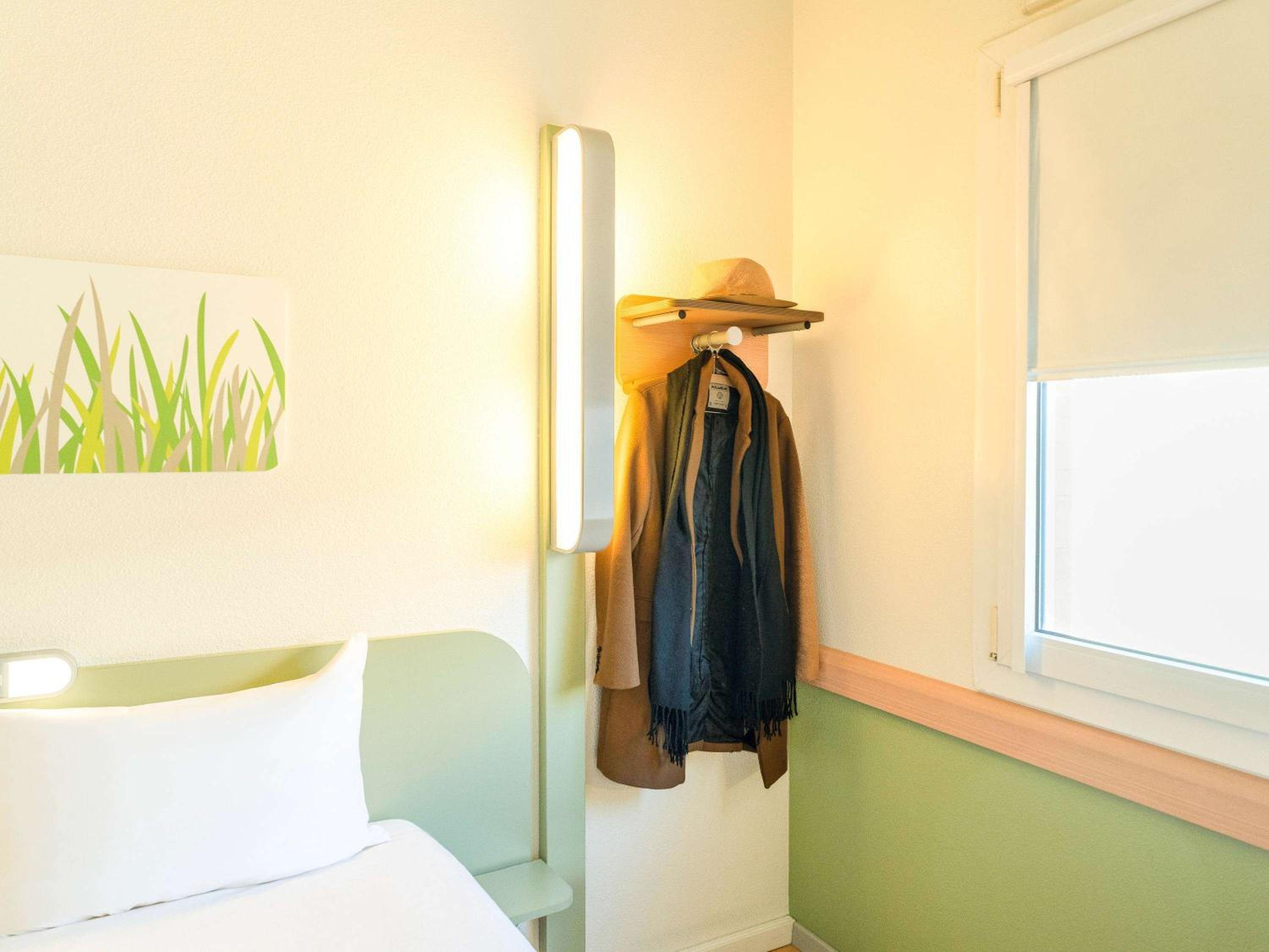 Twin Room - Photo 14