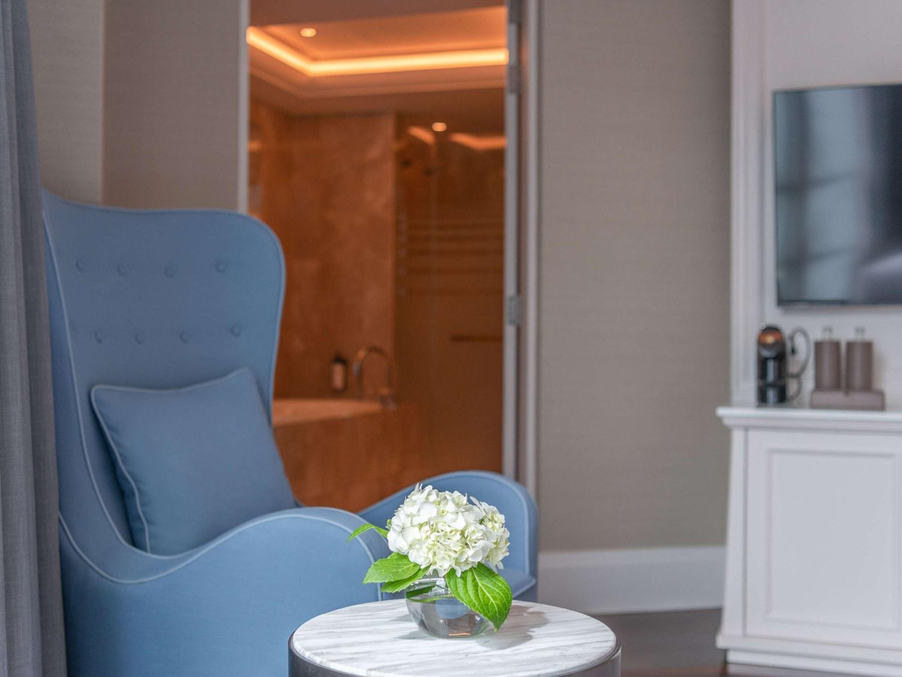 Junior Suite with King Bed - Club Millésime Access