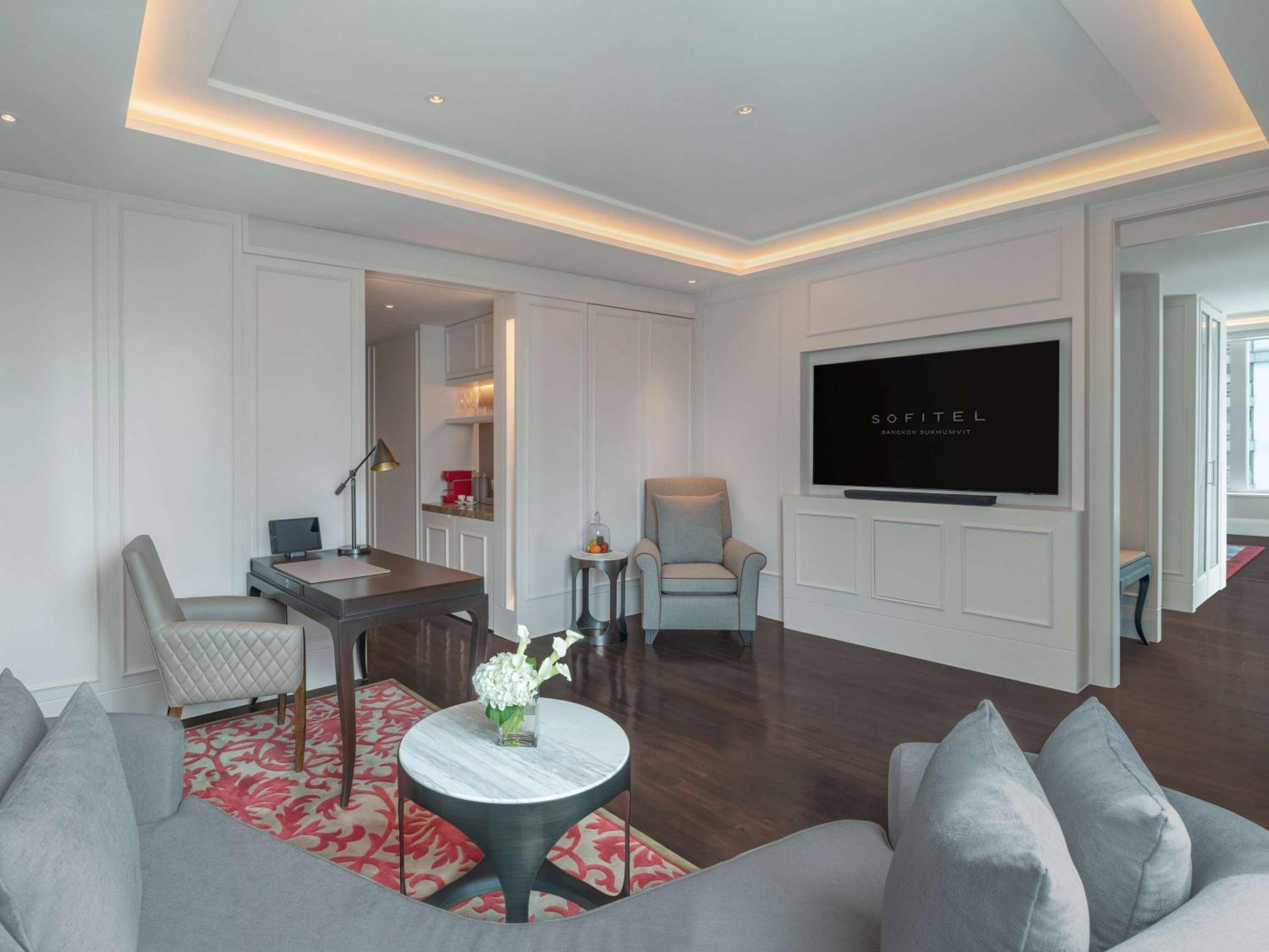 Junior Suite with King Bed - Club Millésime Access