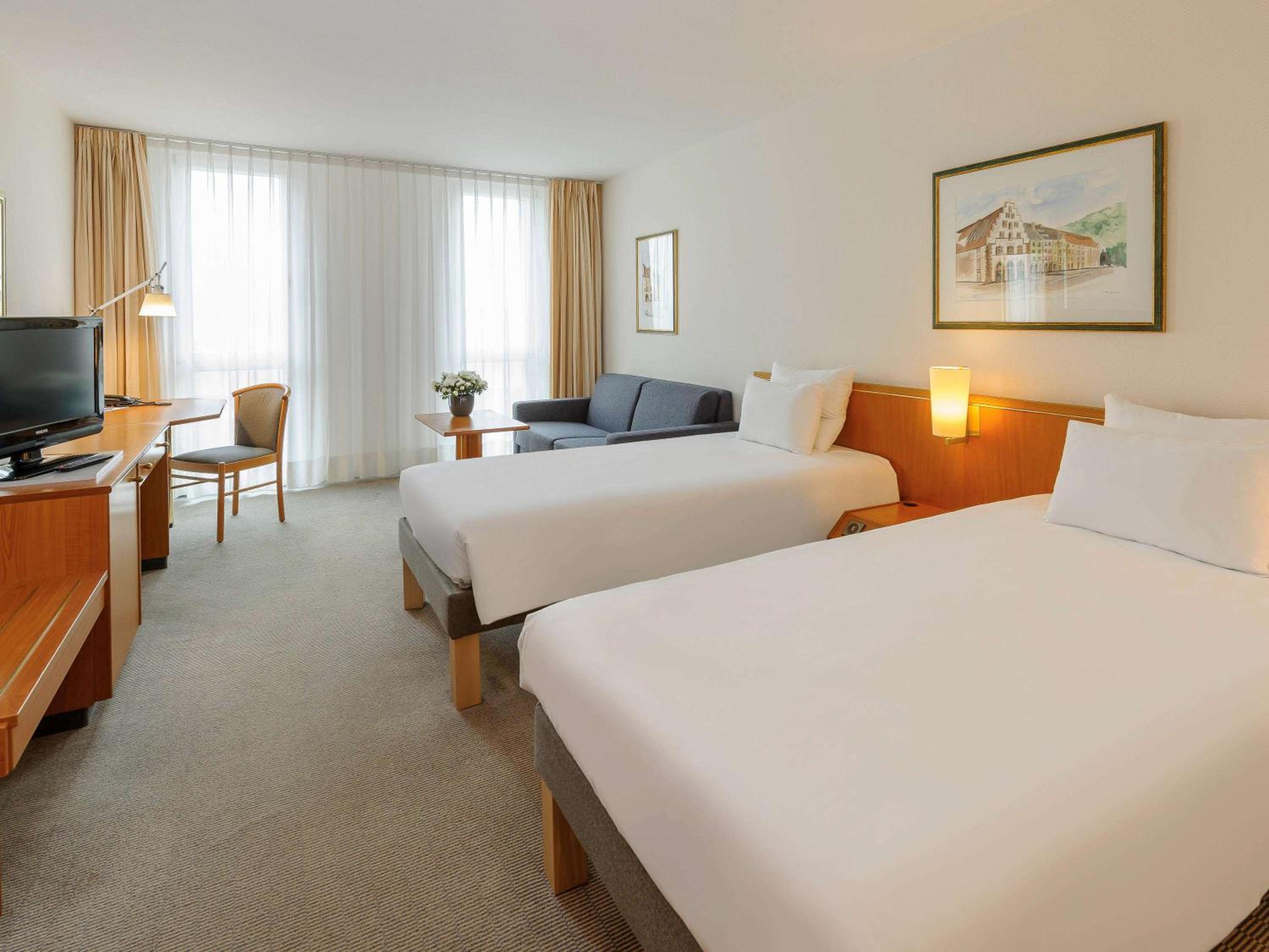 Standard Twin Room - Photo 1