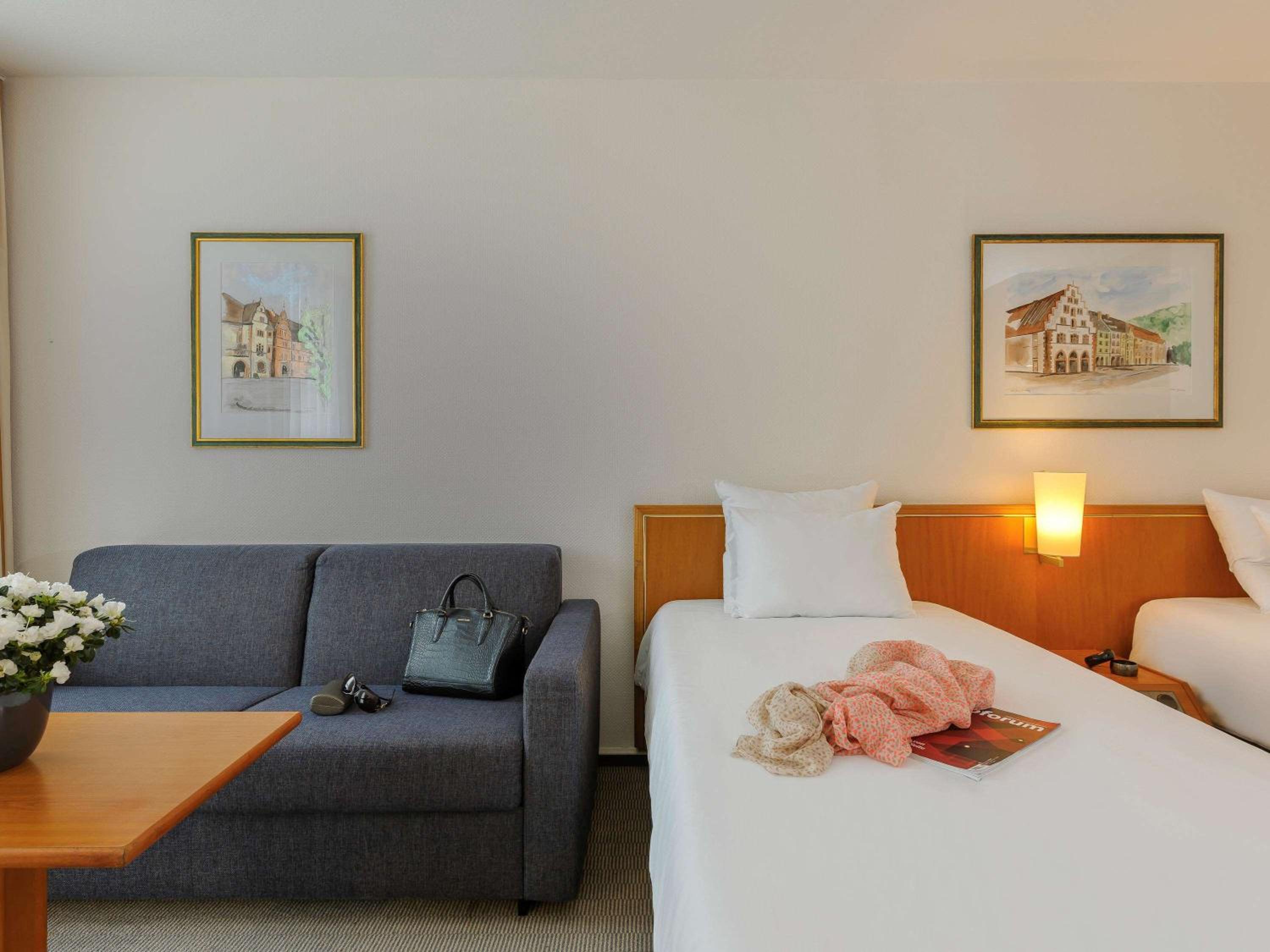 Standard Twin Room - Photo 10