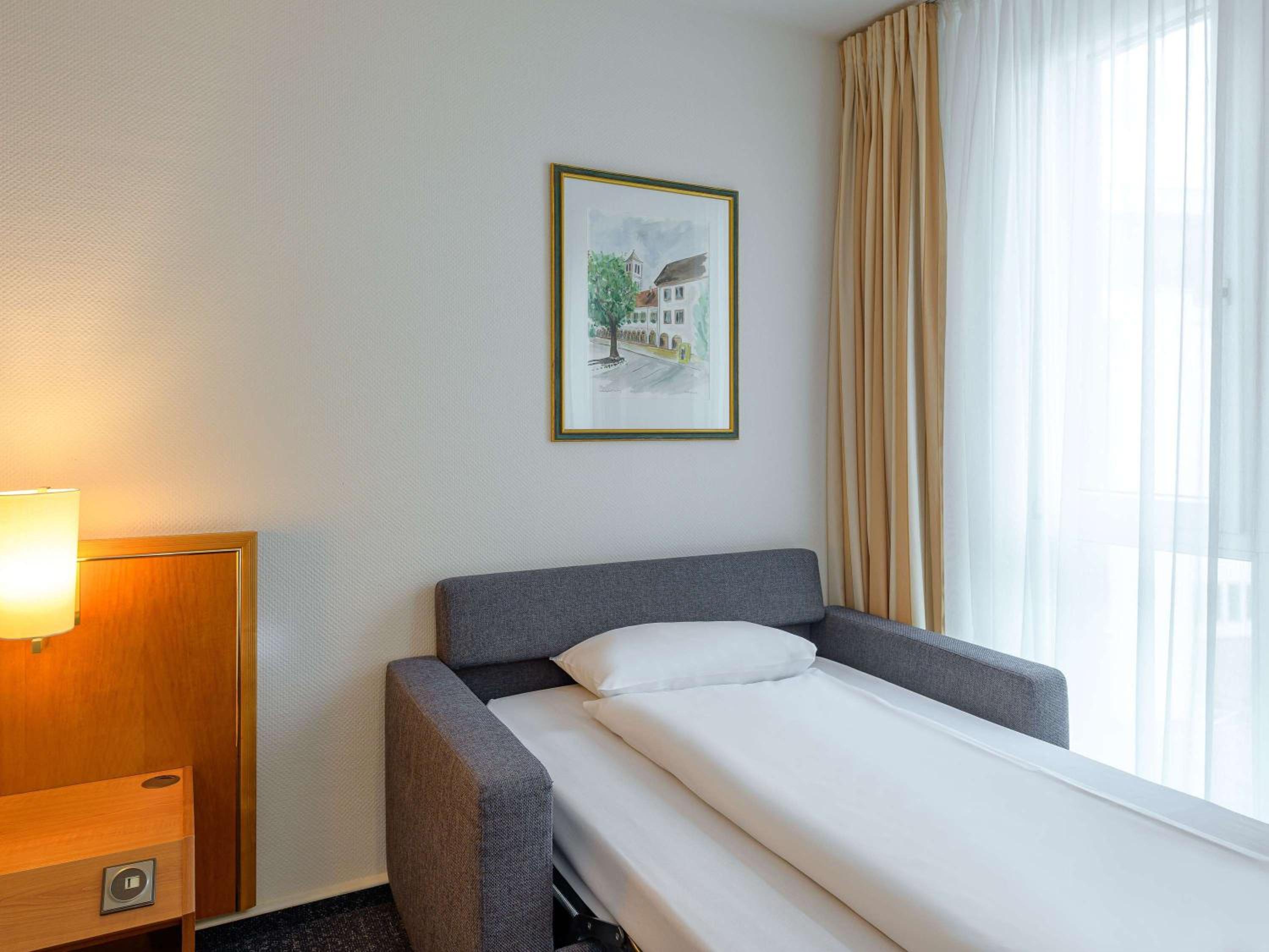 Standard Double Room with Sofa Bed - Photo 1