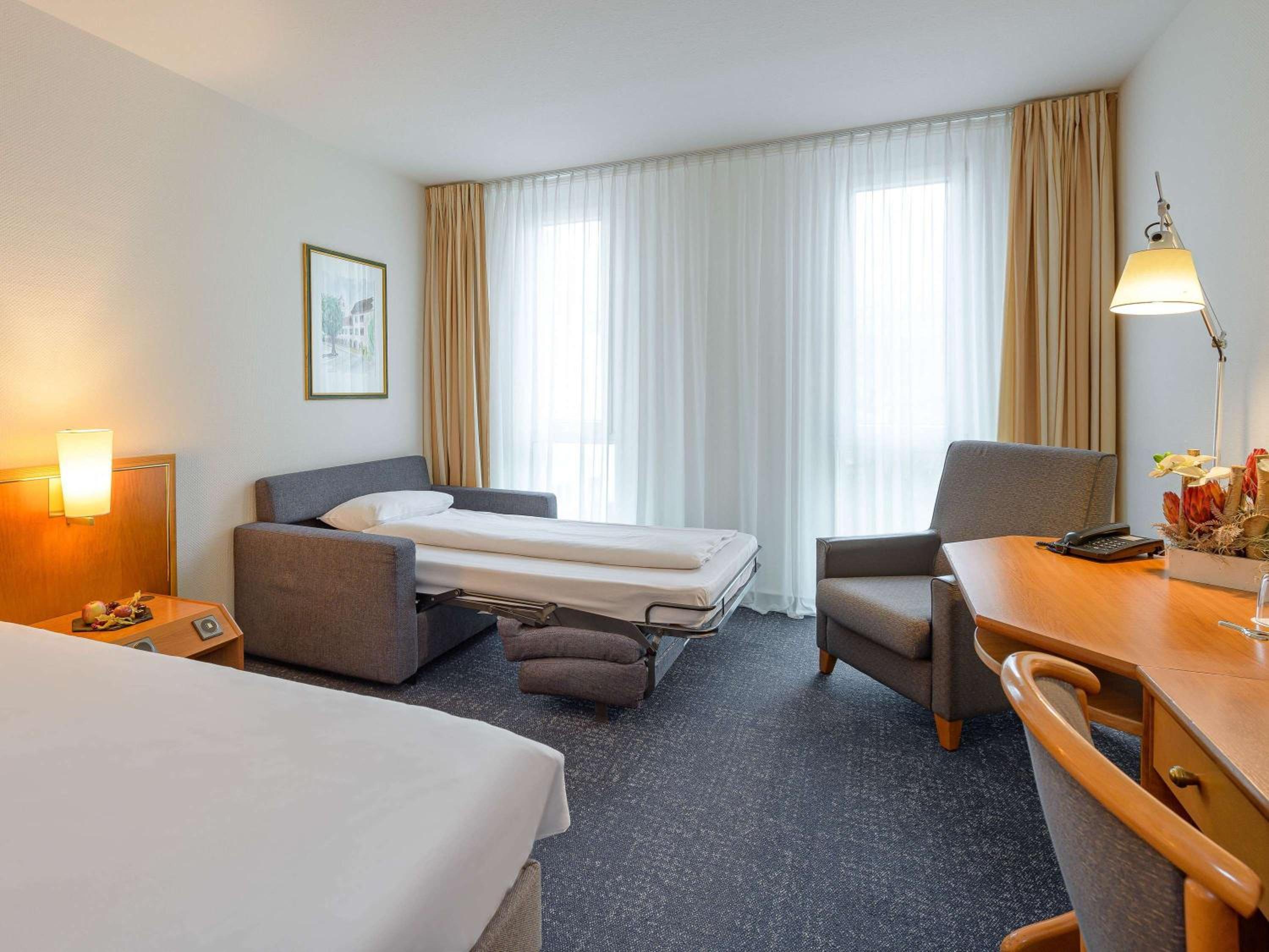 Standard Double Room with Sofa Bed - Photo 8