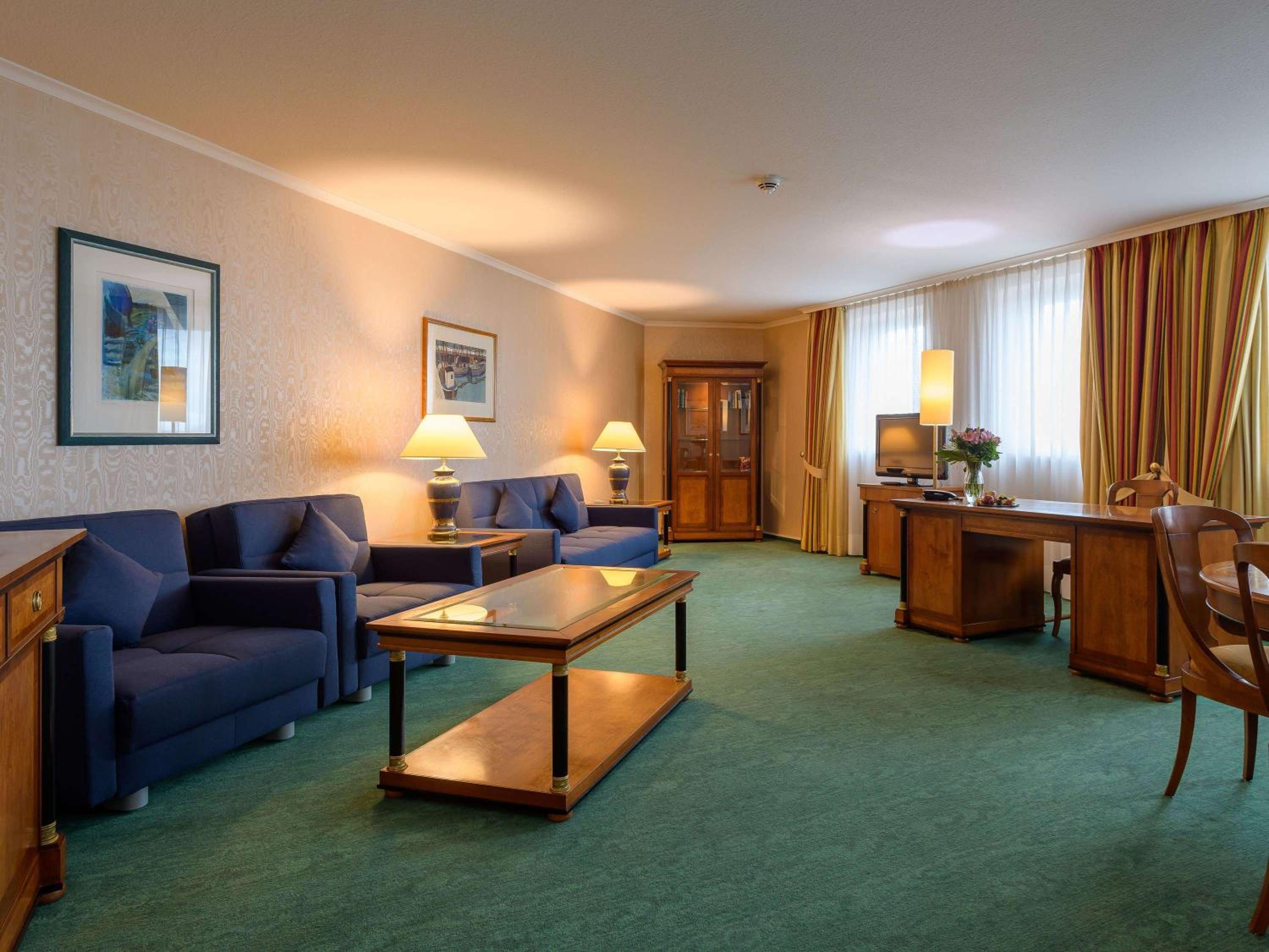 Superior Suite - Photo 10