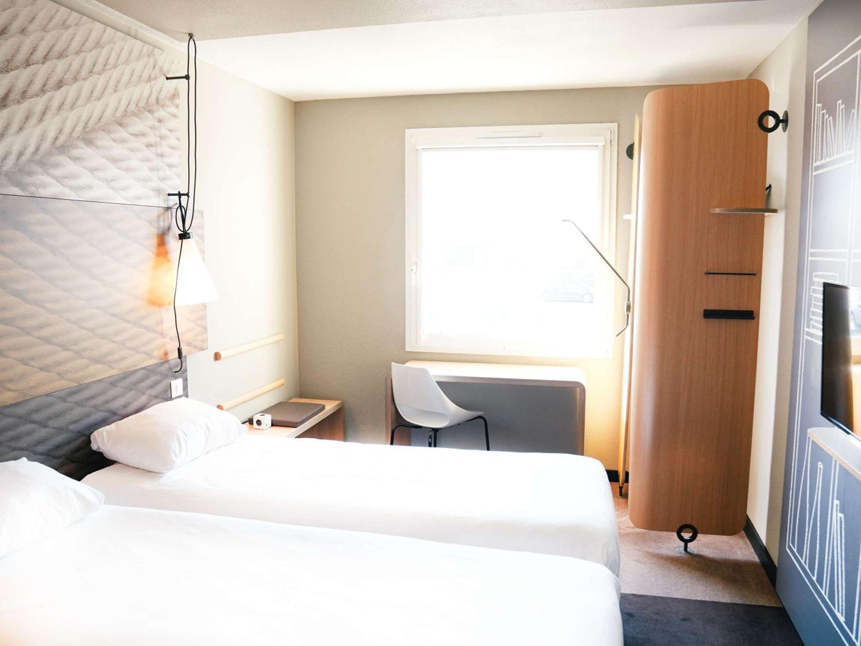 Standard Room with Two Single Beds photo 1