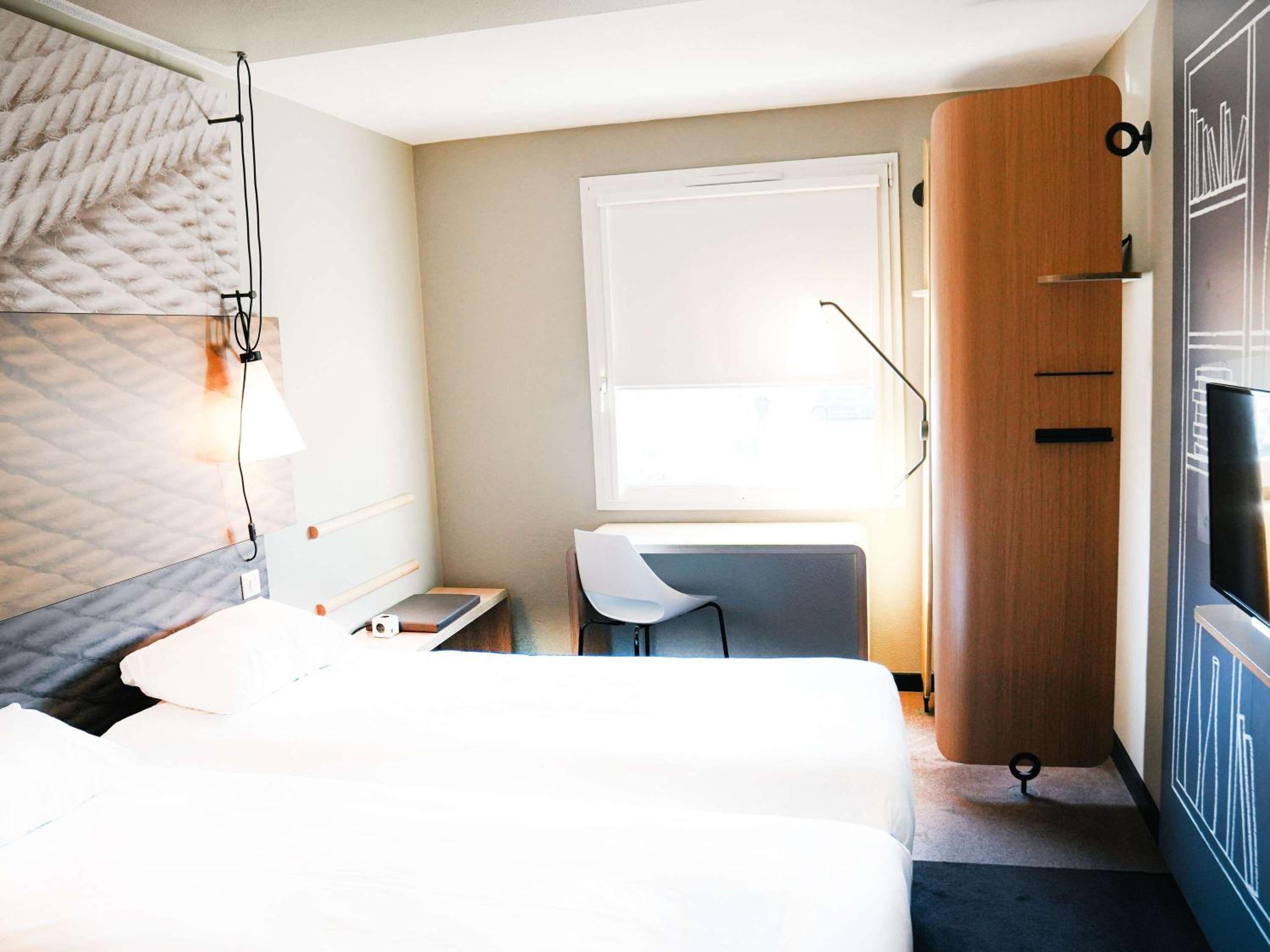 Standard Room with Two Single Beds photo 2