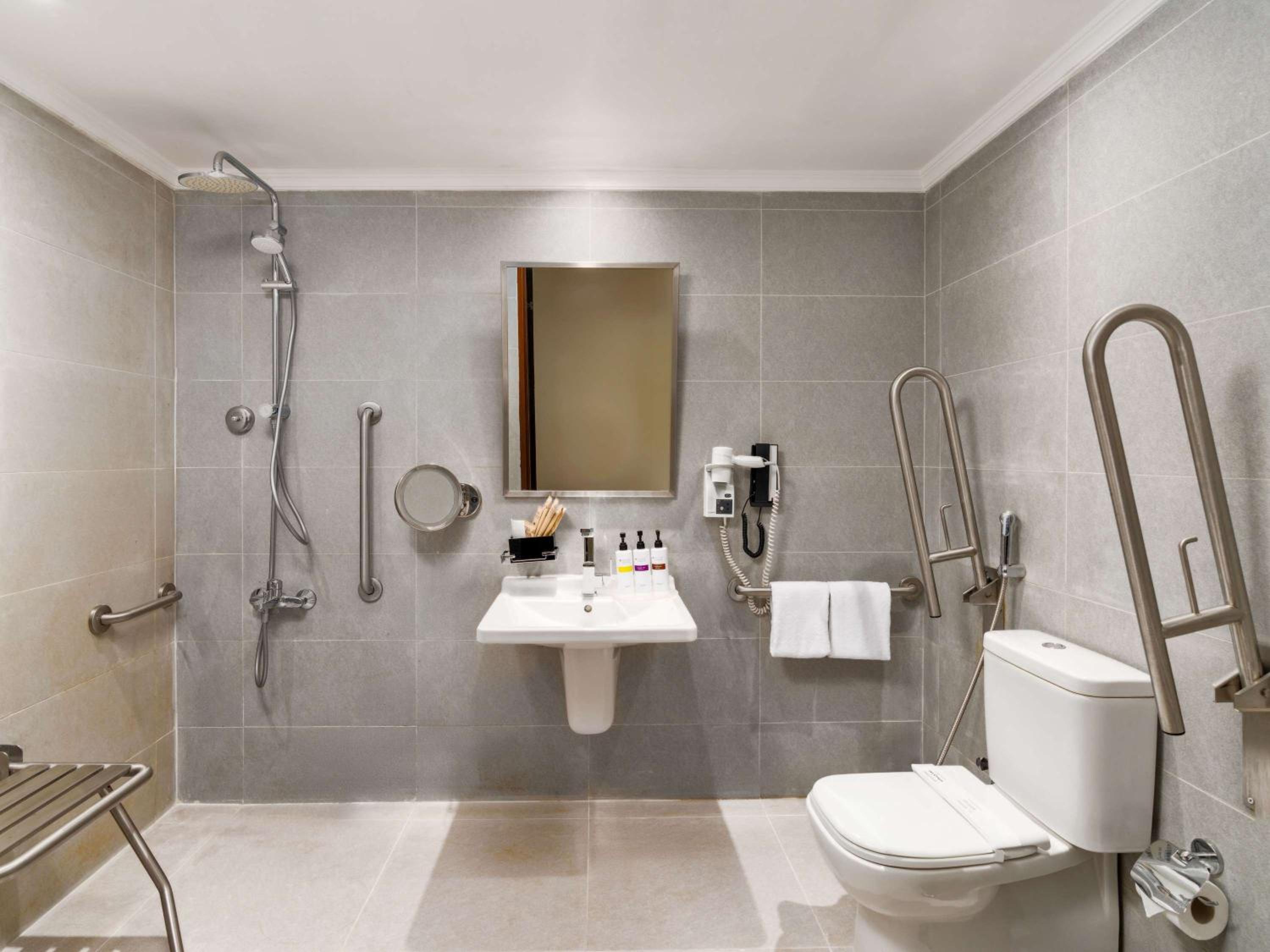Deluxe Accessible Room, 2 Single Size Beds, City View - Photo 5