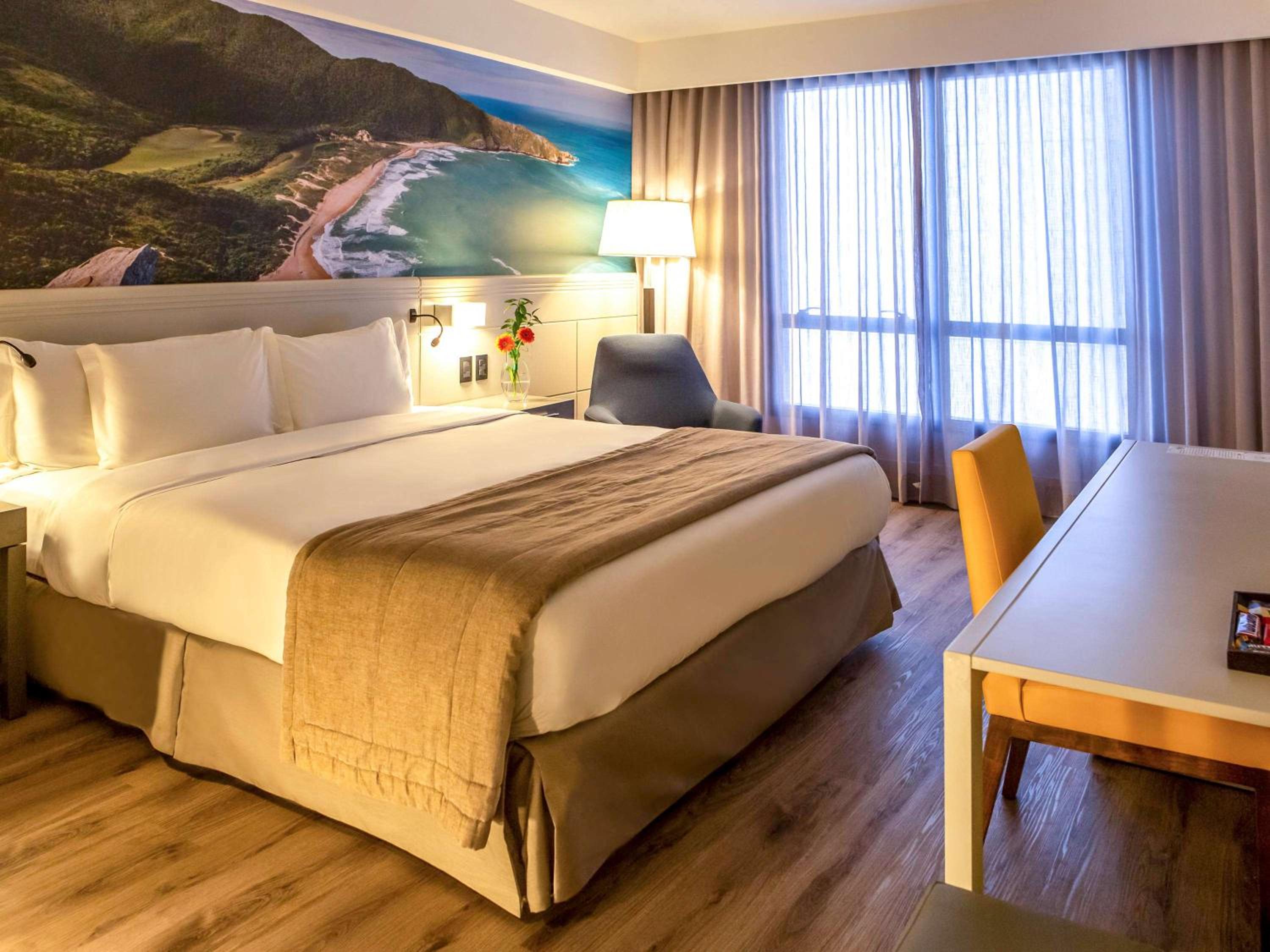 Superior King Room and Partial Ocean View - Photo 1
