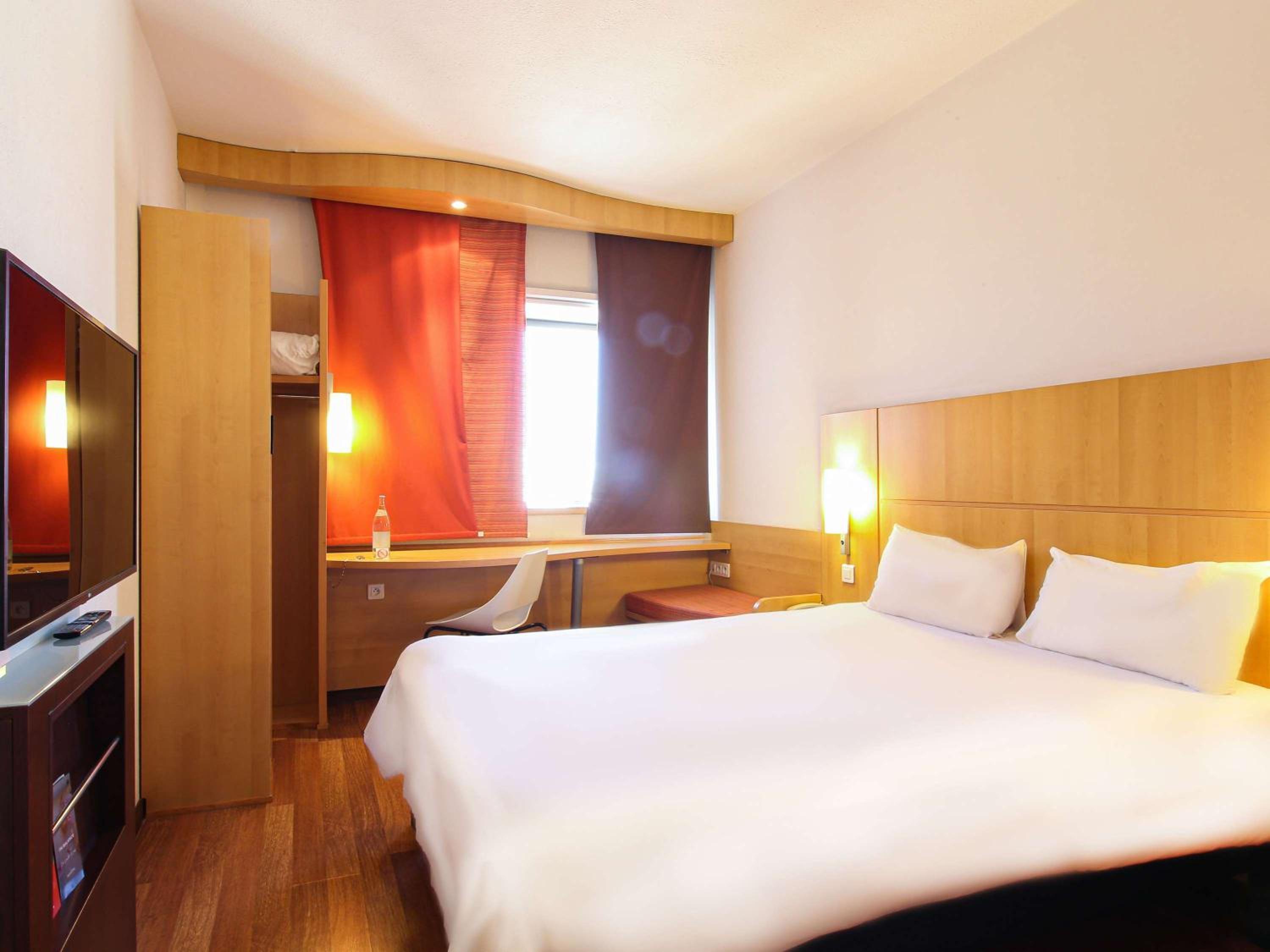 Standard Double Room - Photo 10