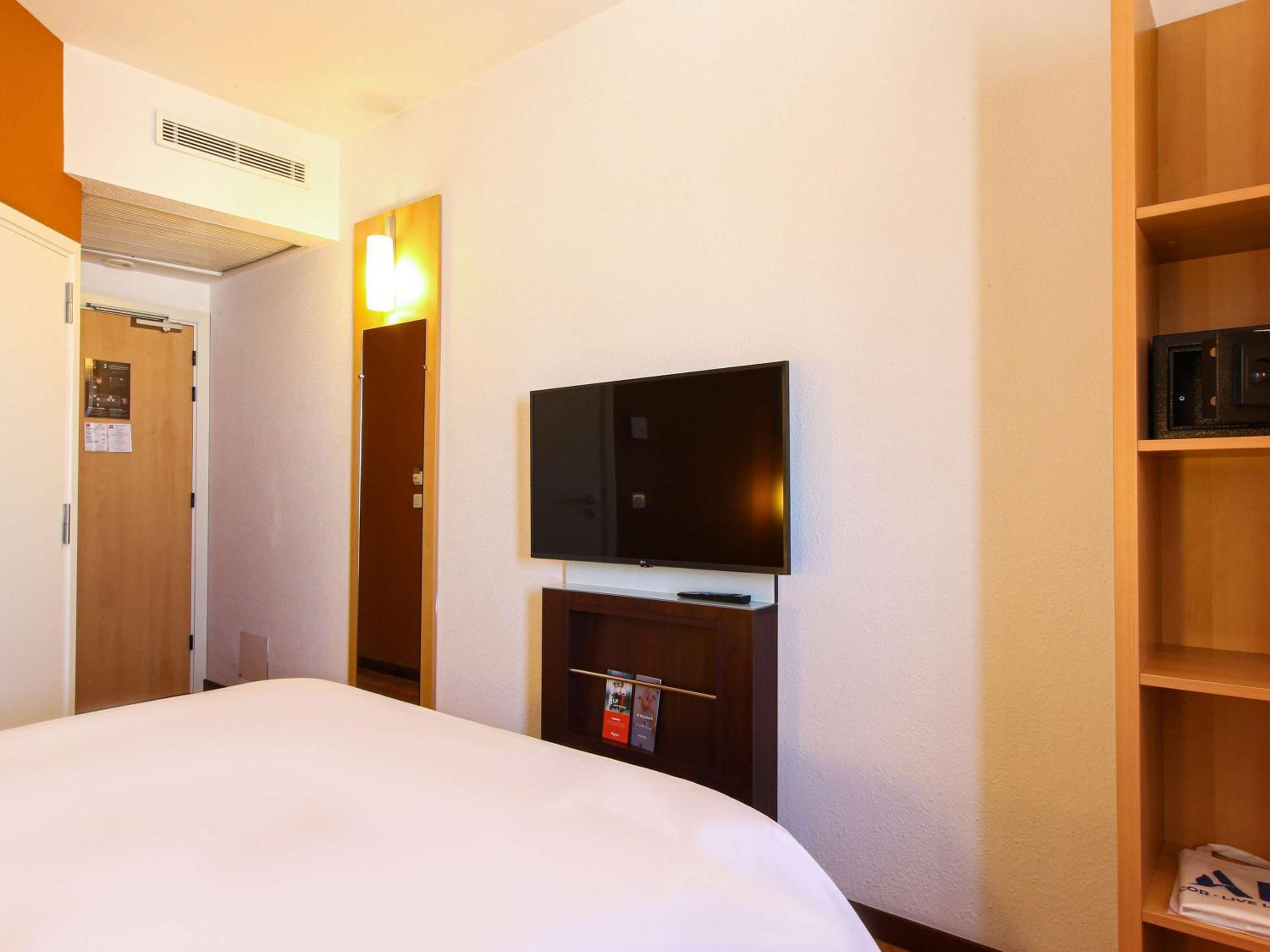 Standard Double Room - Photo 2