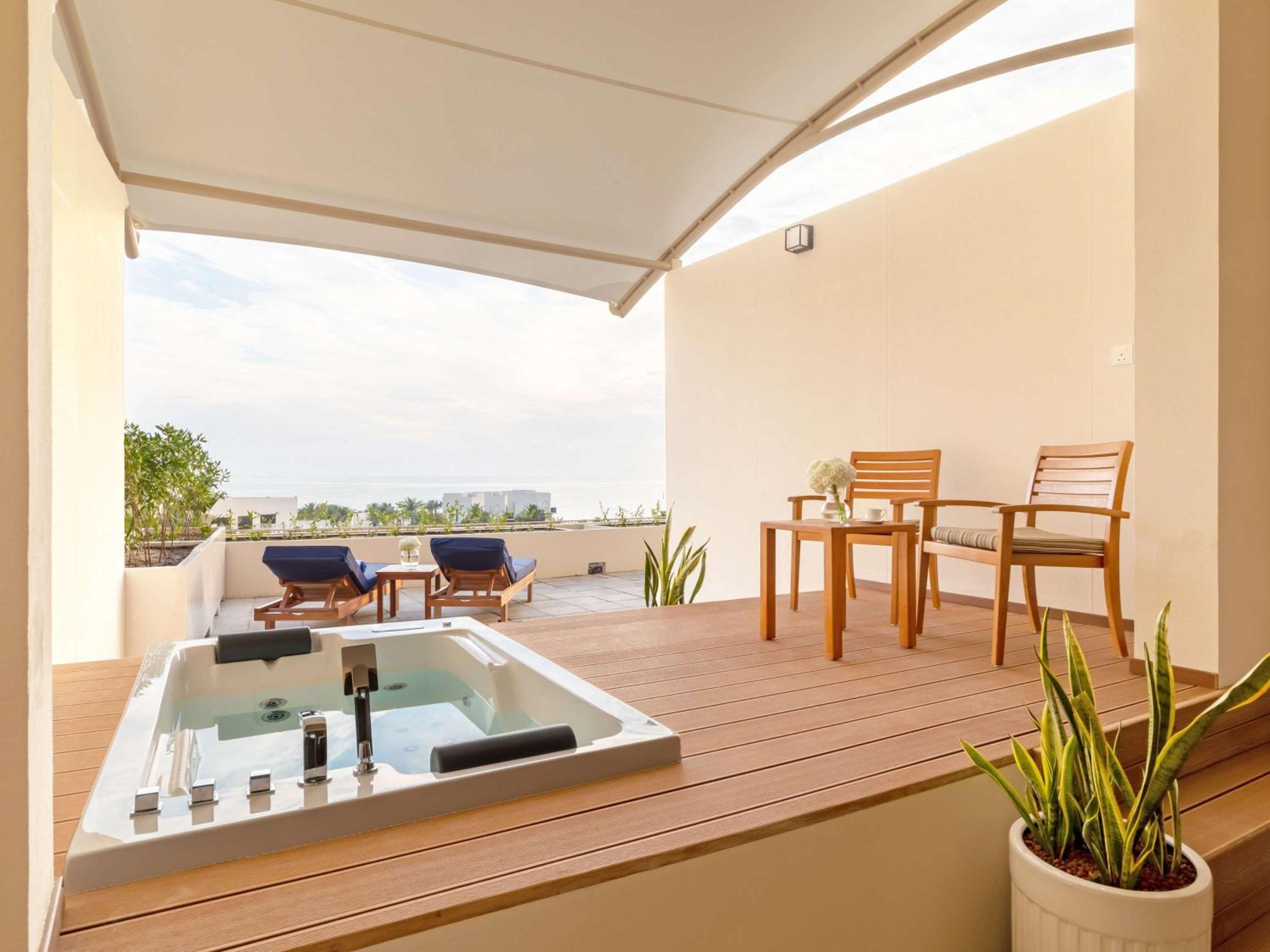 Balcony & Terrace
