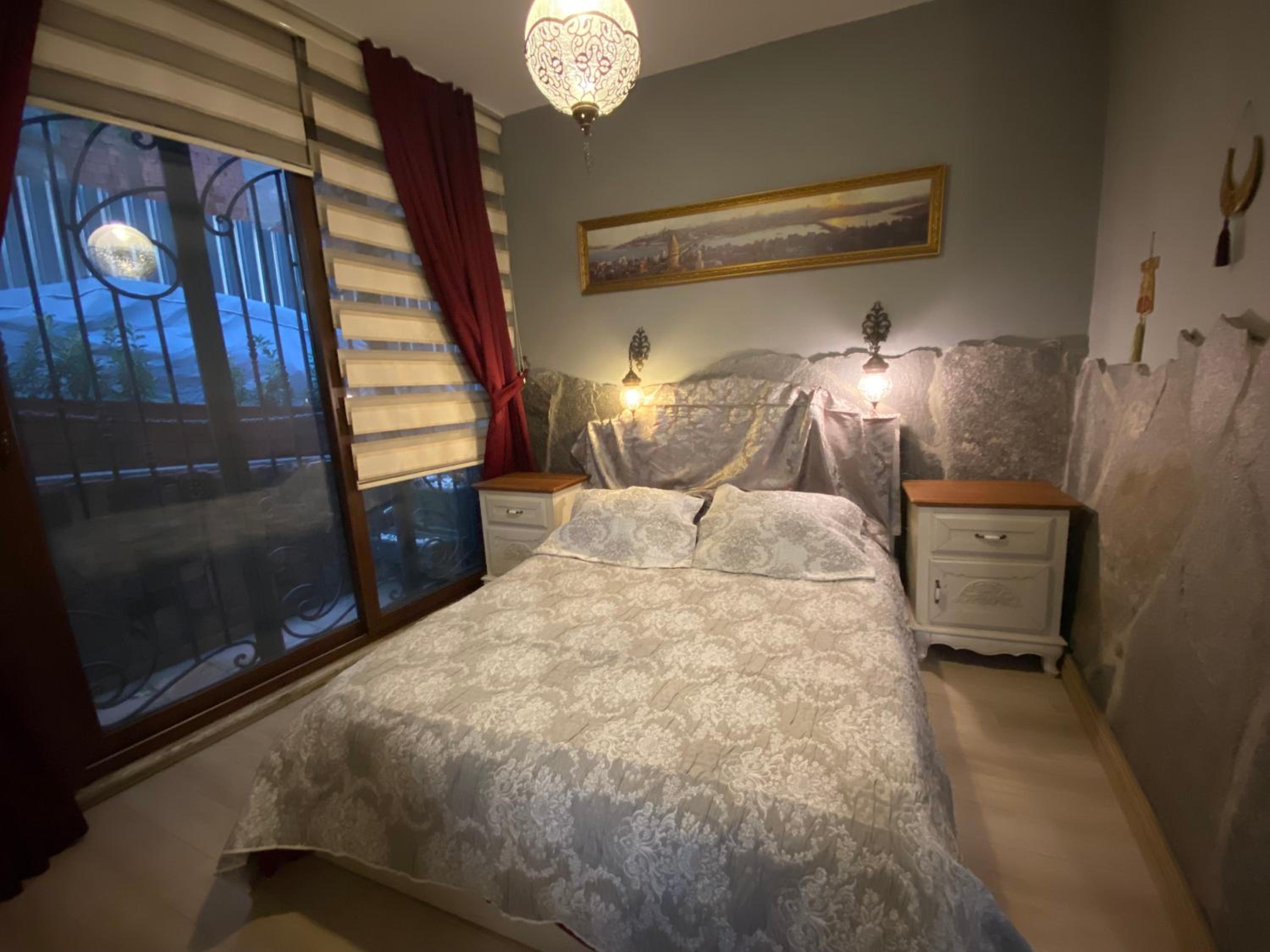 Deluxe Double Room (2 Adults + 1 Child) photo 3