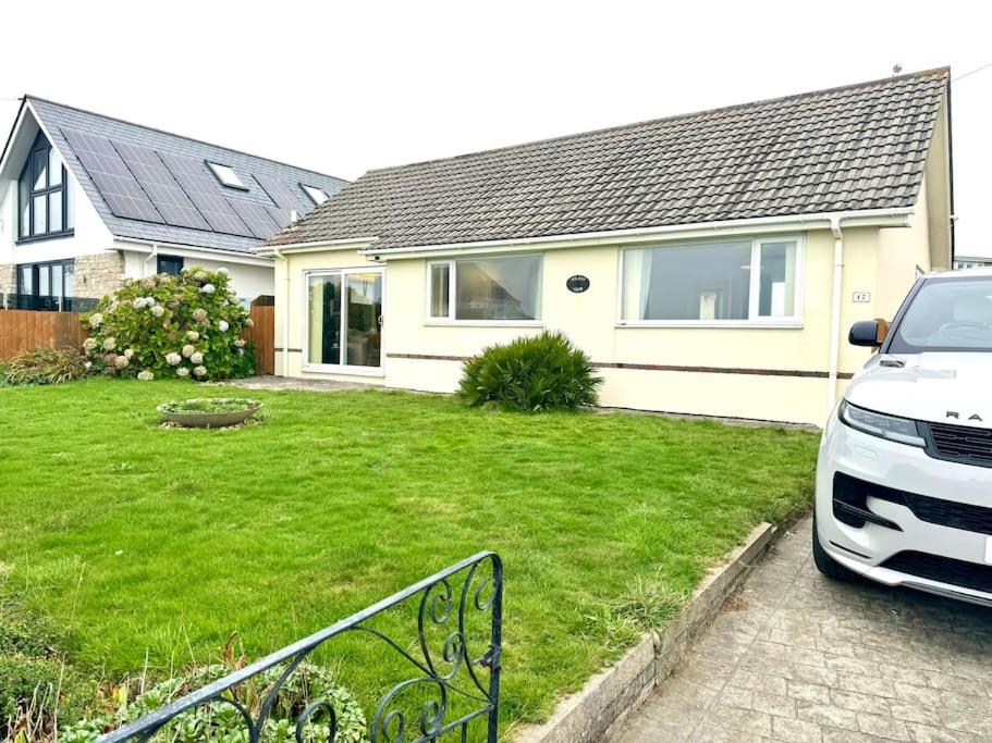 Two-Bedroom House photo 3